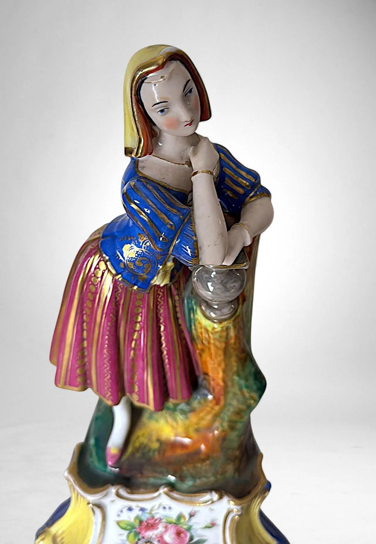 Polychrome porcelain figurine by Porcelaine De Paris, 19th century 7
