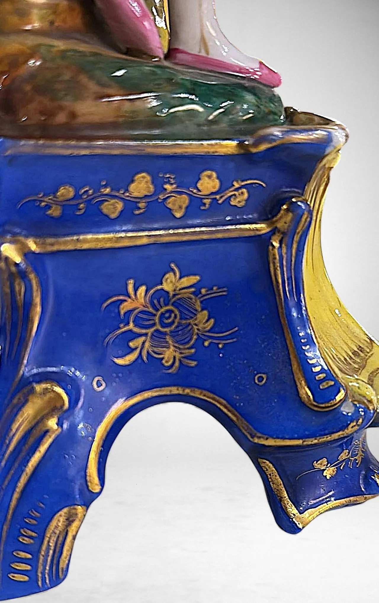 Polychrome porcelain figurine by Porcelaine De Paris, 19th century 9