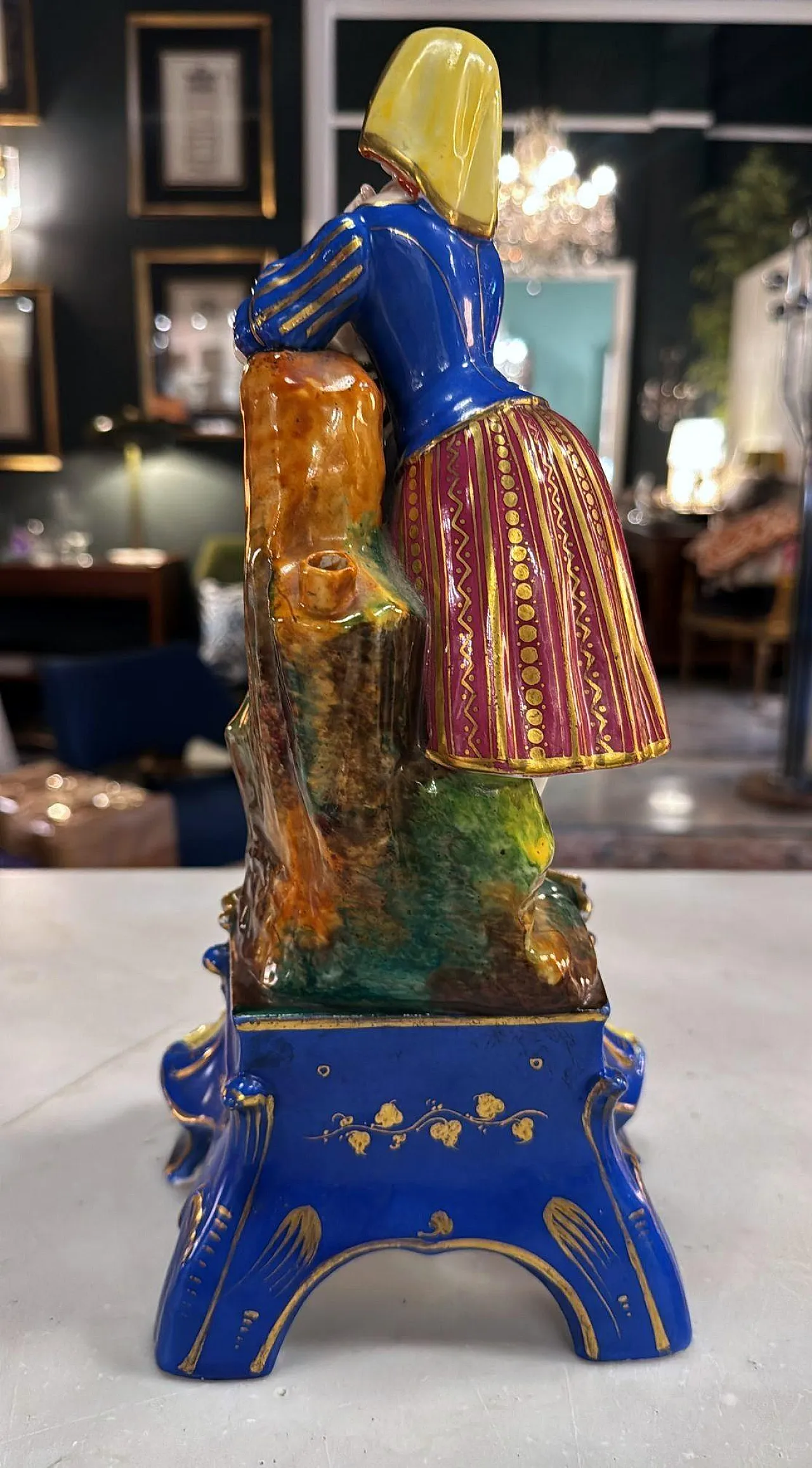 Polychrome porcelain figurine by Porcelaine De Paris, 19th century 18