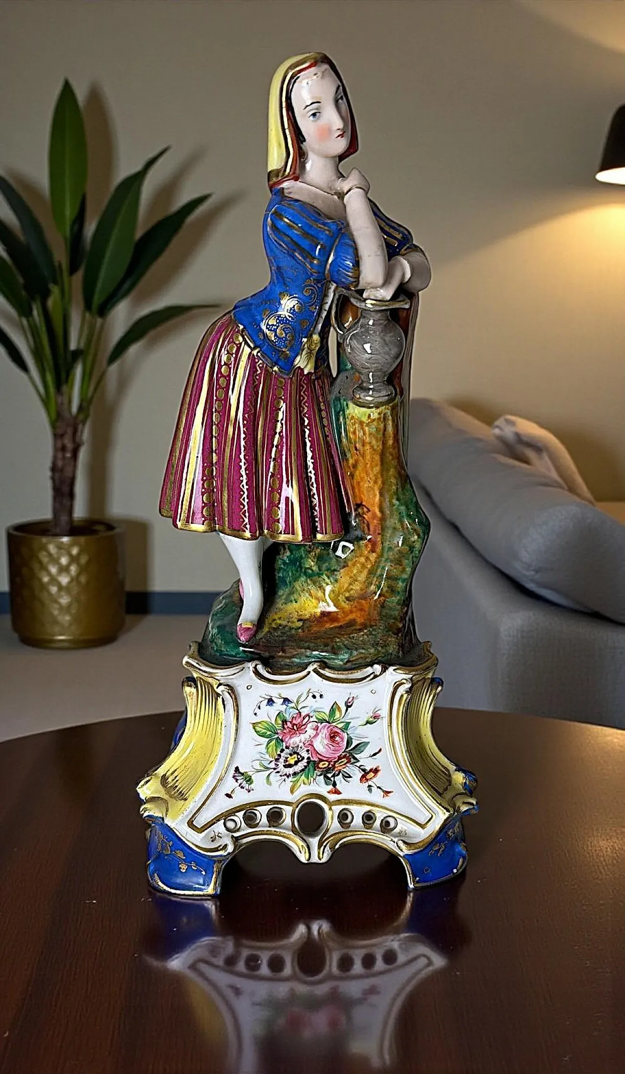 Polychrome porcelain figurine by Porcelaine De Paris, 19th century 19