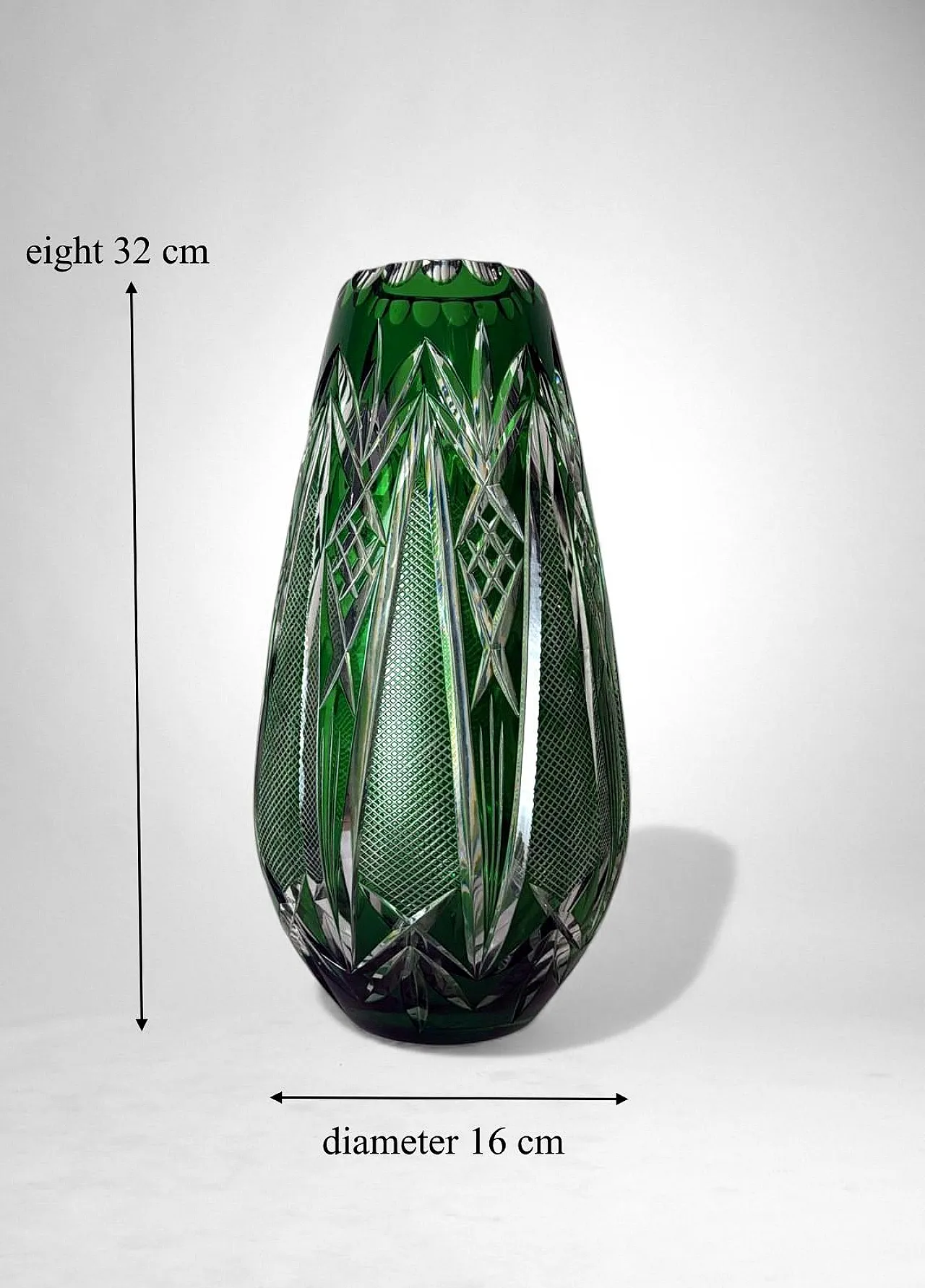 Bohemian Biedermeier style cut and polished crystal vase, 20th century 19