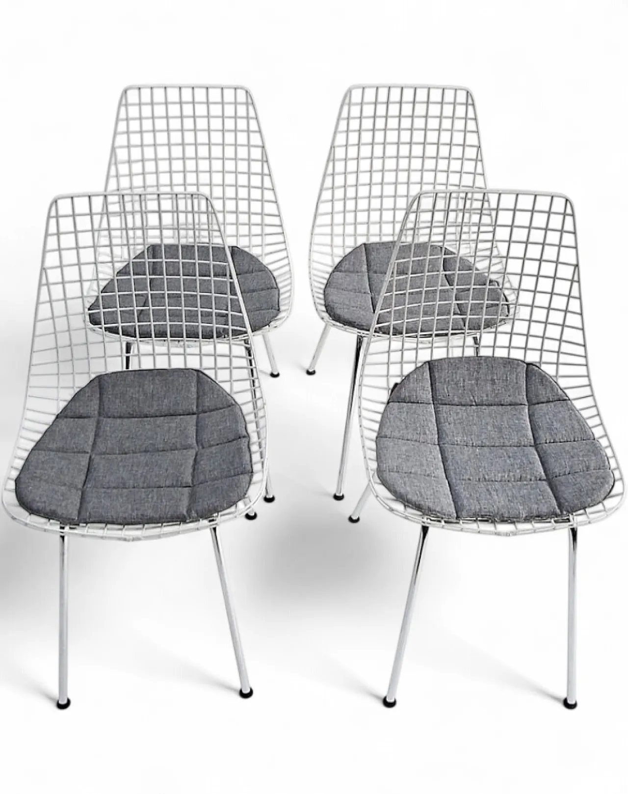4 Wire chairs in chrome and white steel mesh, 20th century 20