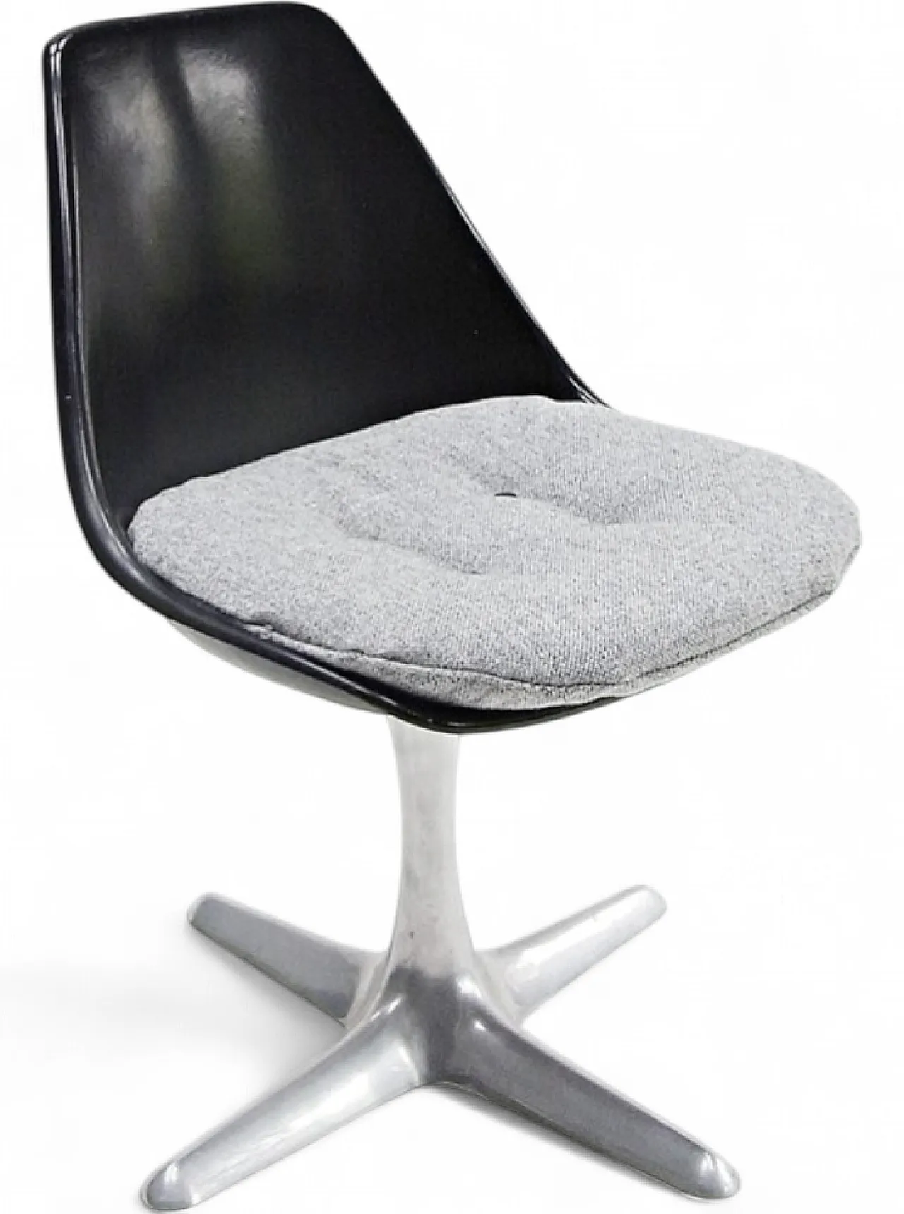 Arkana Shell chair in fibreglass with cushion by M.Burke, 20th century 21