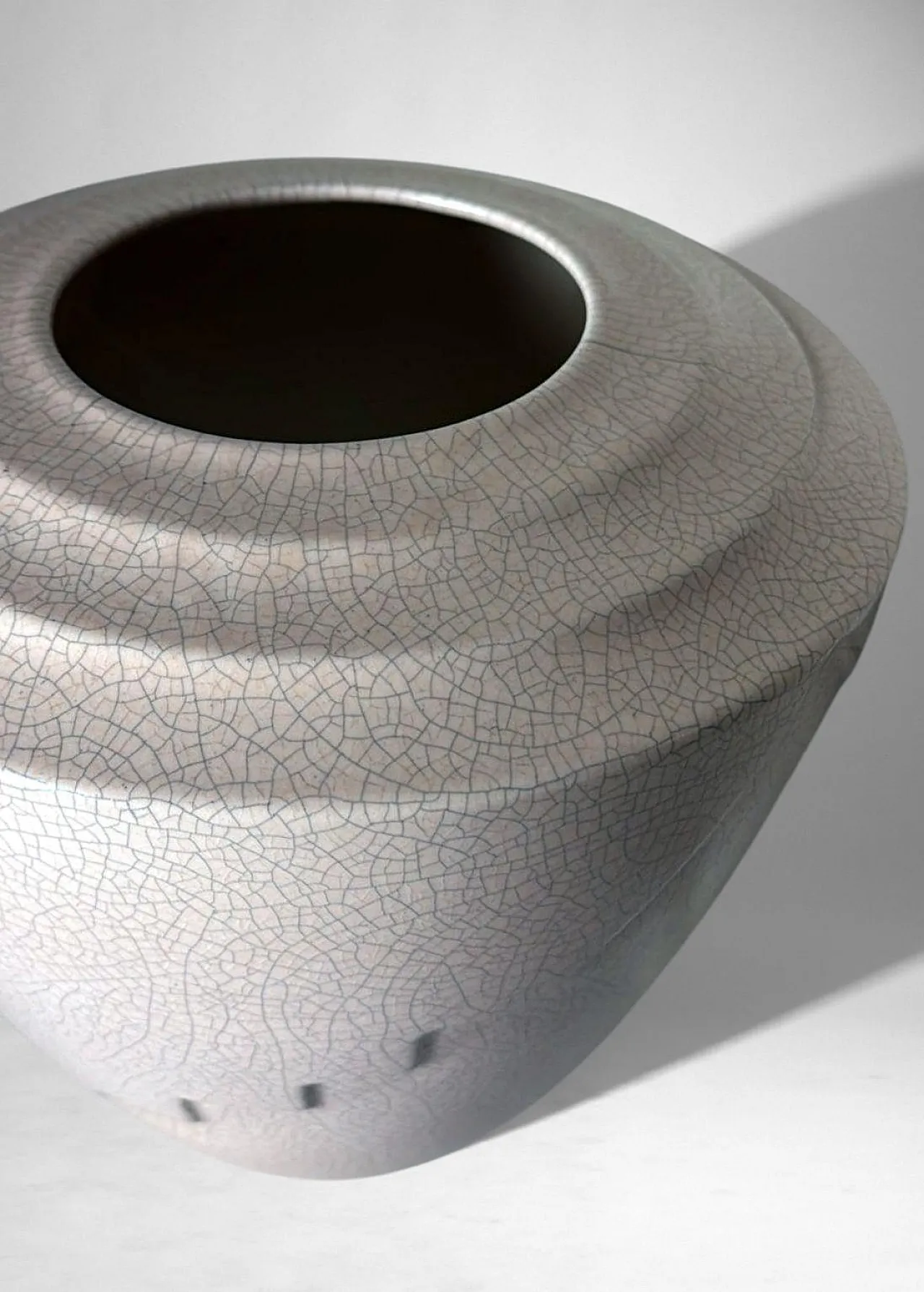 Art Deco white ceramic vase, Raku technique, 20th century 9