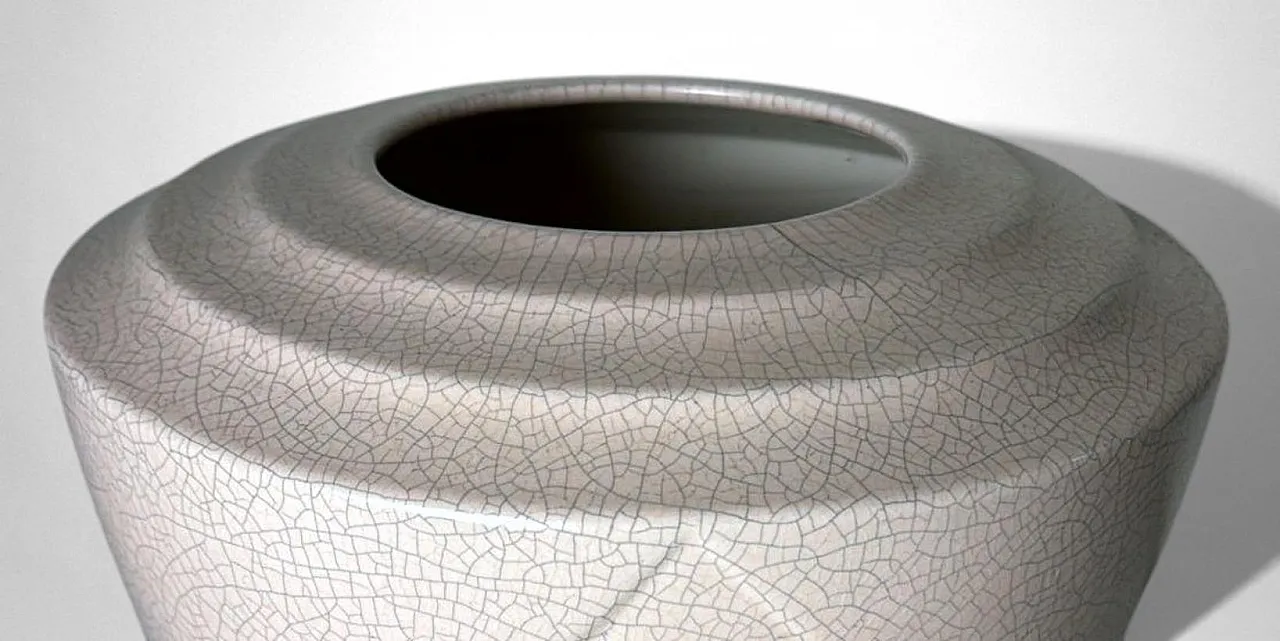 Art Deco white ceramic vase, Raku technique, 20th century 10