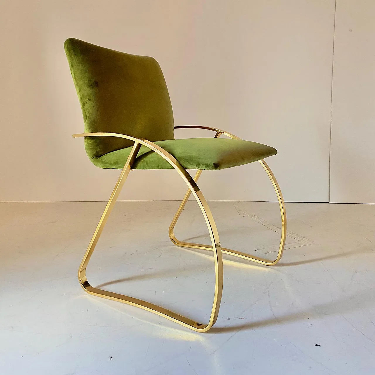 Armchair in green velvet and gold chromed steel, 70s 2