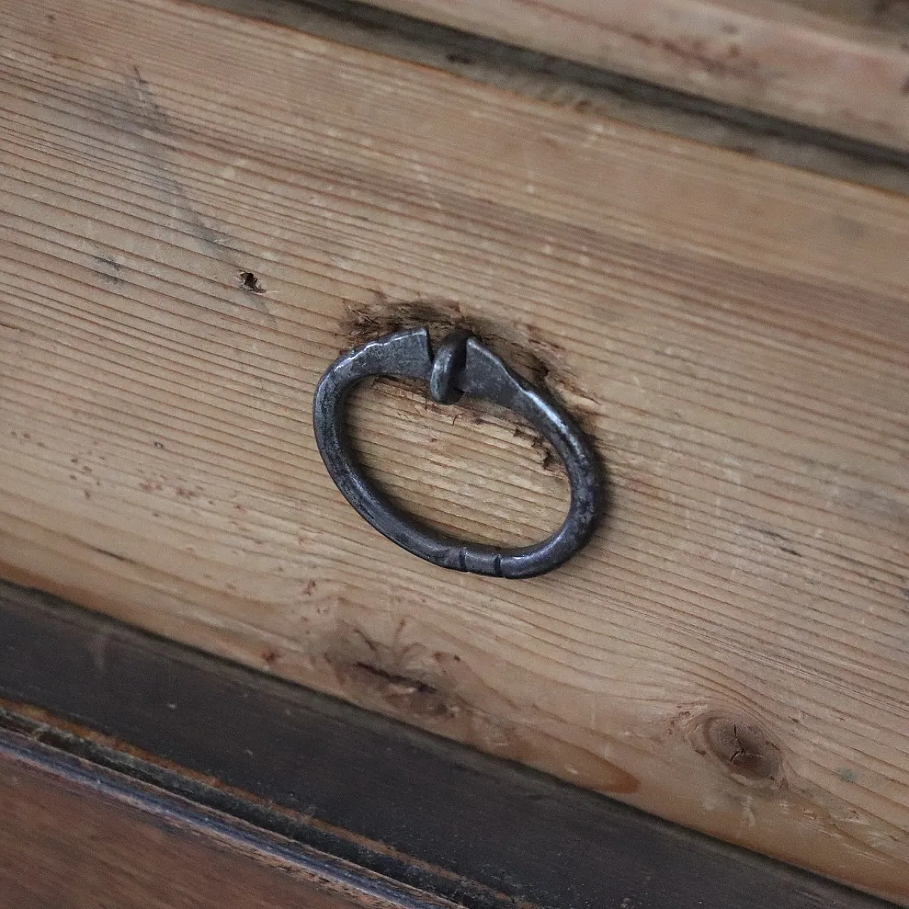Wardrobe in solid walnut with marble top, 19th century 10