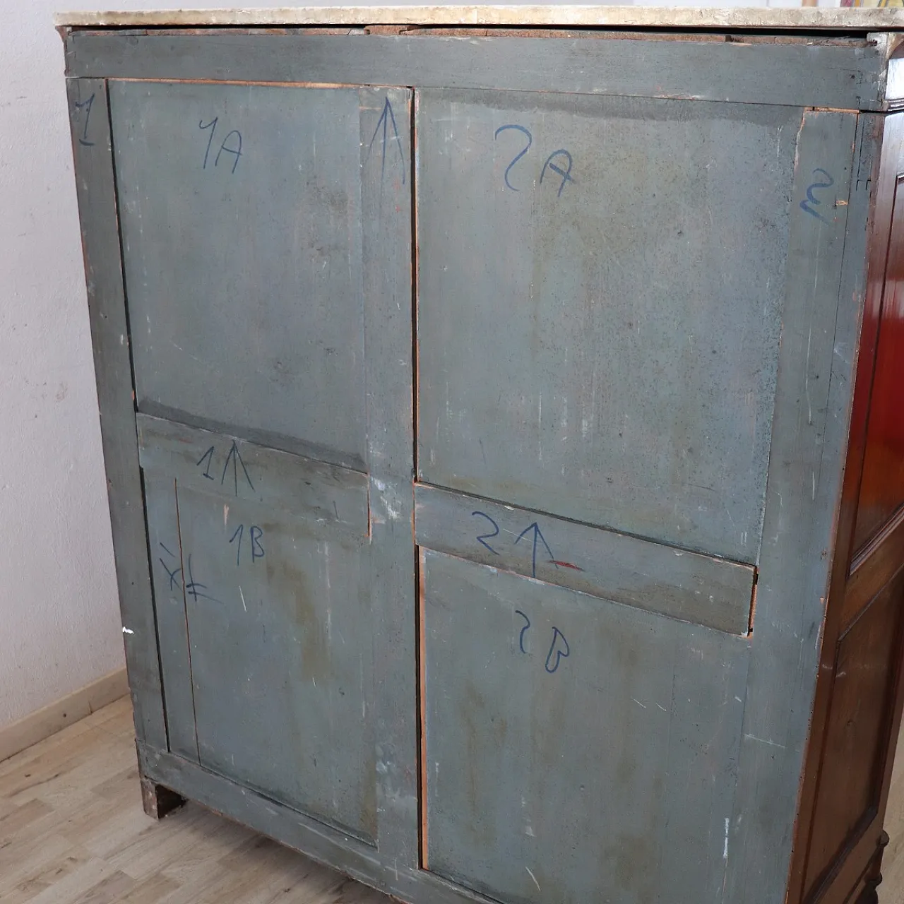 Wardrobe in solid walnut with marble top, 19th century 14