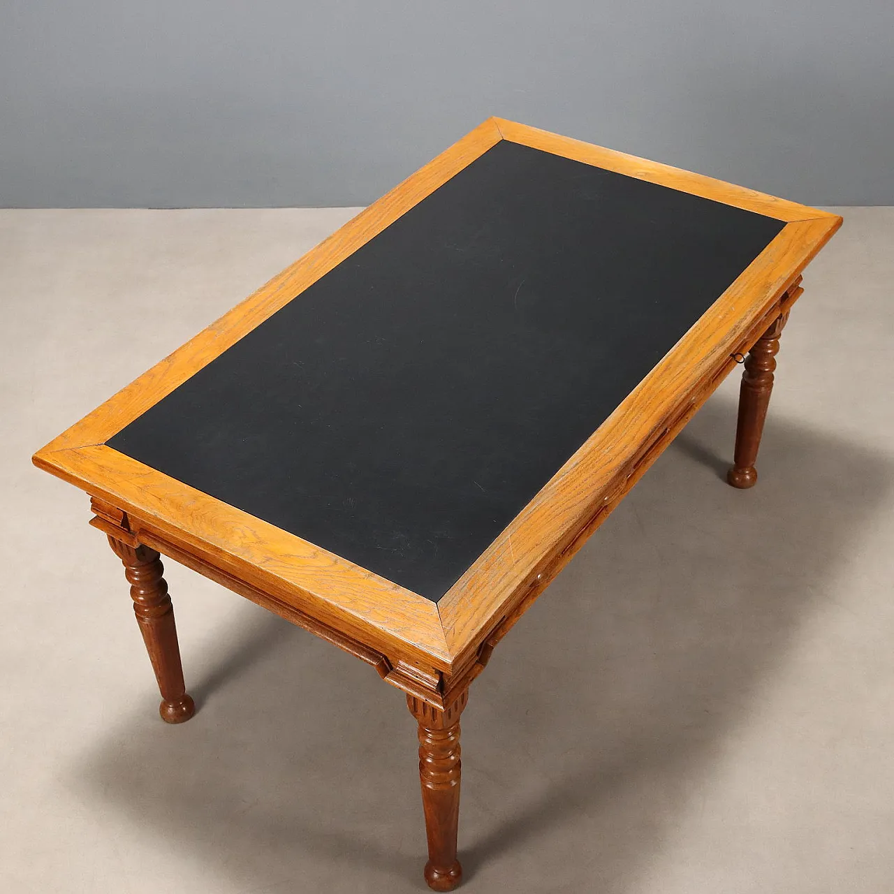 Scrivania in rovere con inserto in formica nera sul piano, primo '900 8