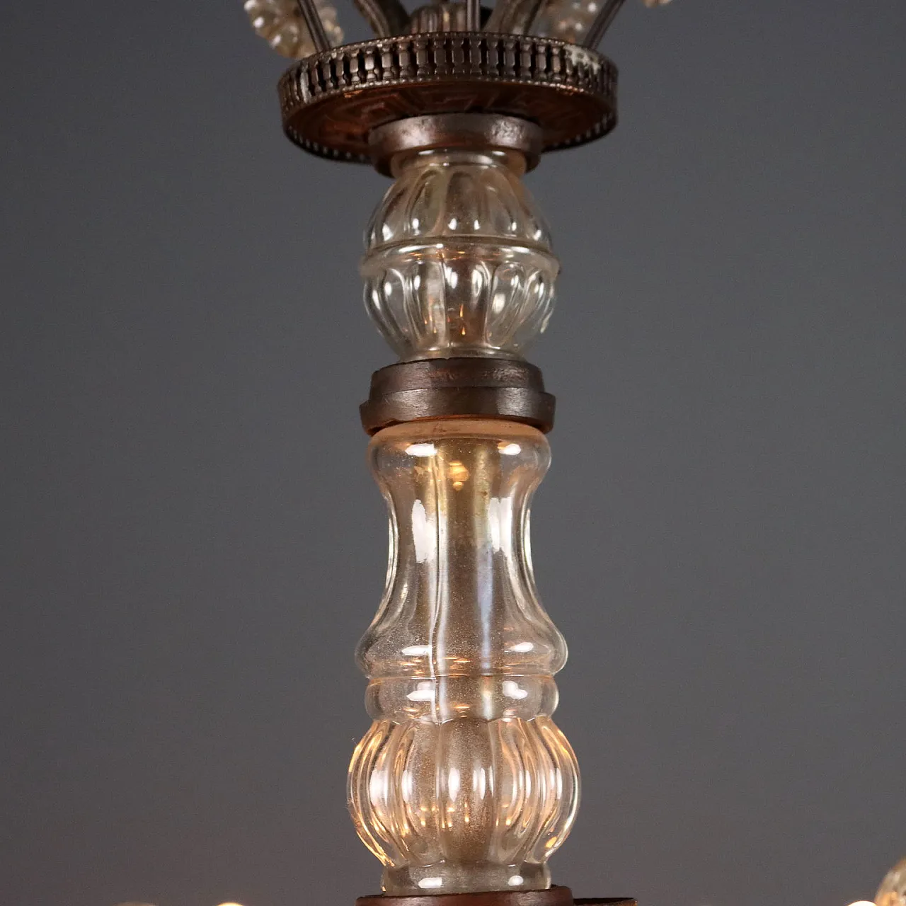 Lampadario con struttura in metallo e vetro trasparente, fine '800 3