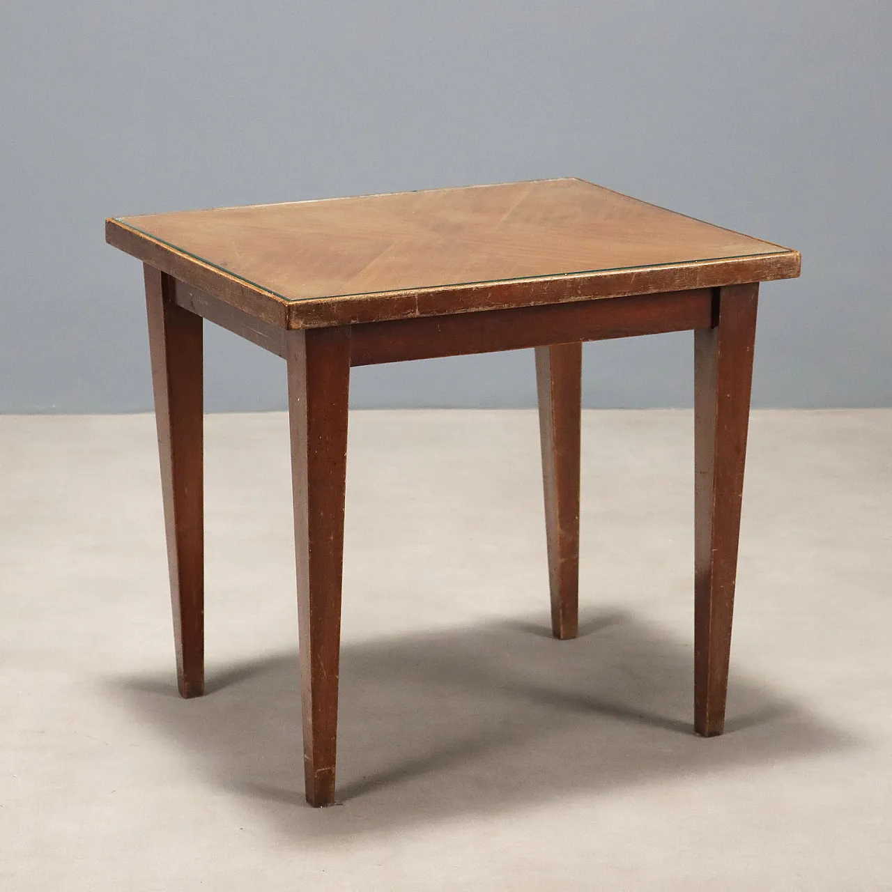 Tavolino in legno con piano in vetro, '900 1