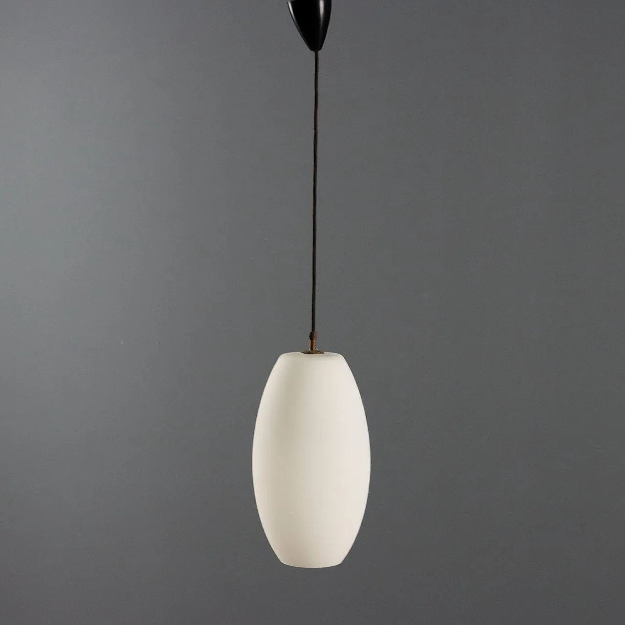 Plafoniera con diffusore in vetro opalino, '900 4