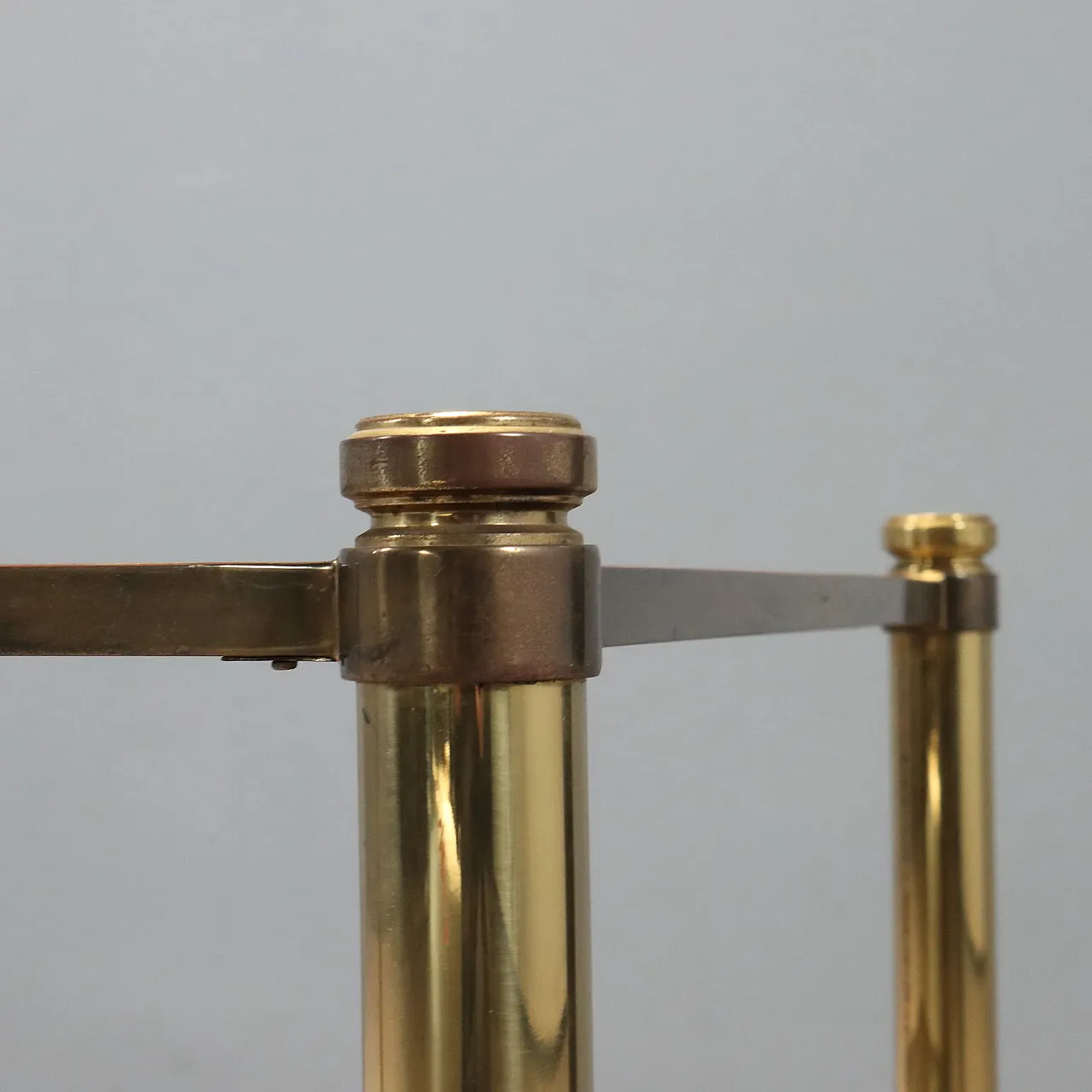 Tavolino con piano in vetro doppio fumé e struttura in ottone, '900 6