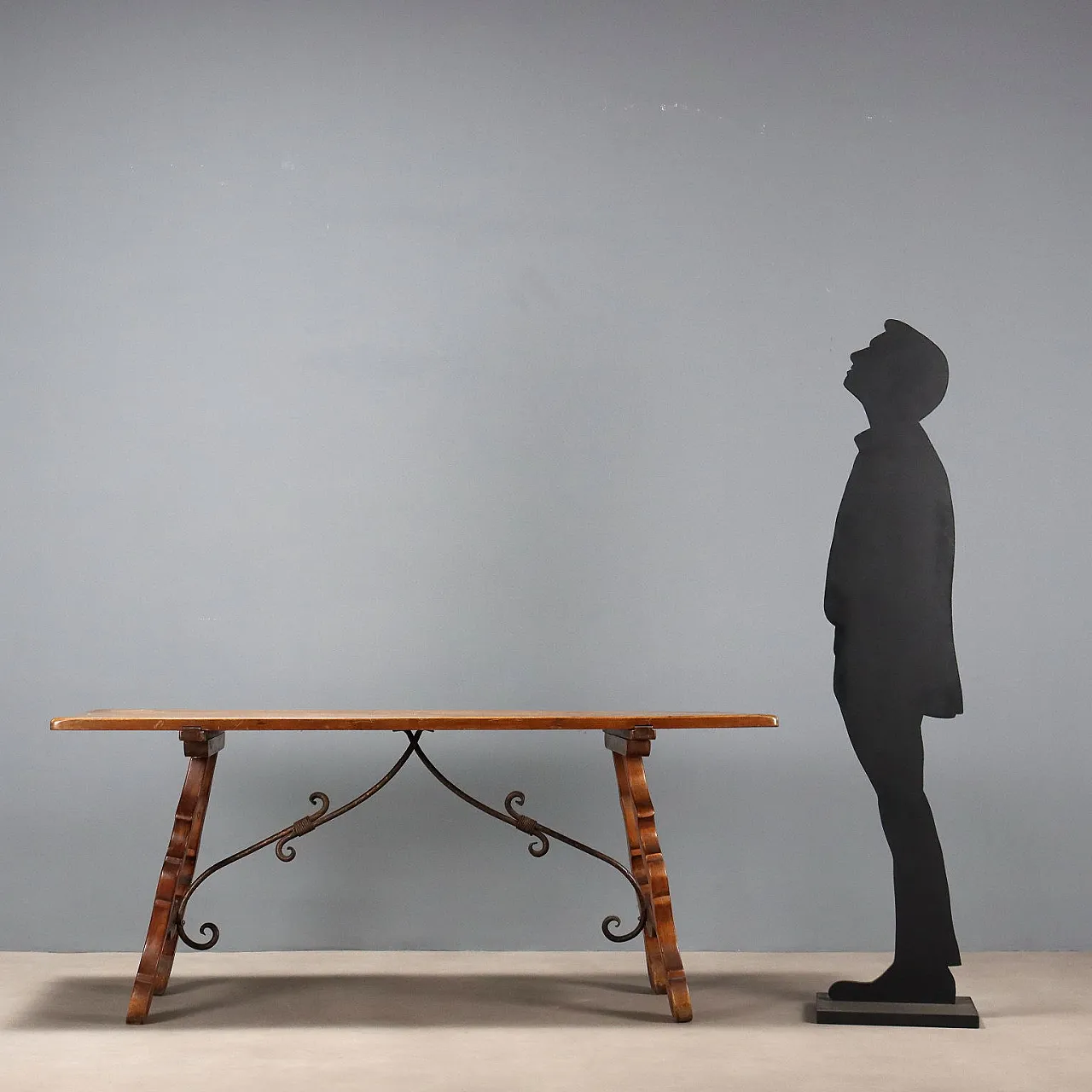 Tavolo fratino in noce e ferro battuto, '900 2
