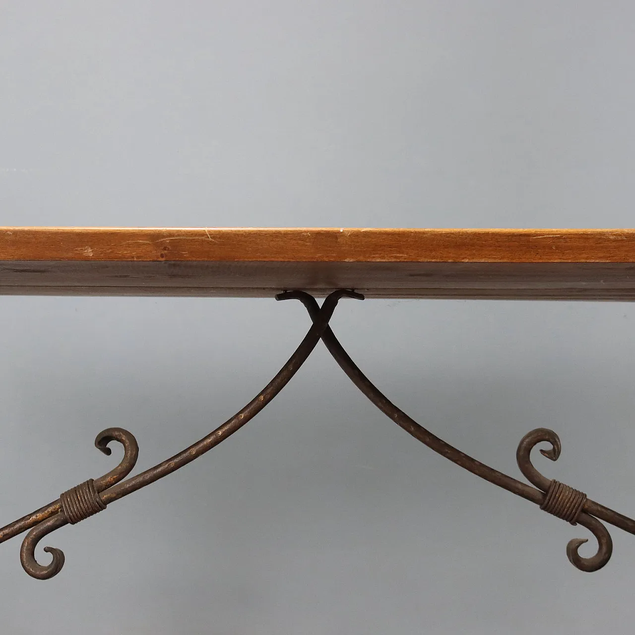 Tavolo fratino in noce e ferro battuto, '900 3