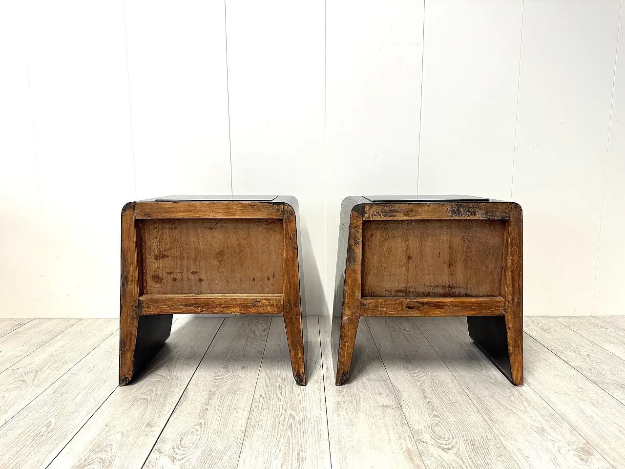 Pair of Paolo Buffa-style bedside tables, 1950s 9
