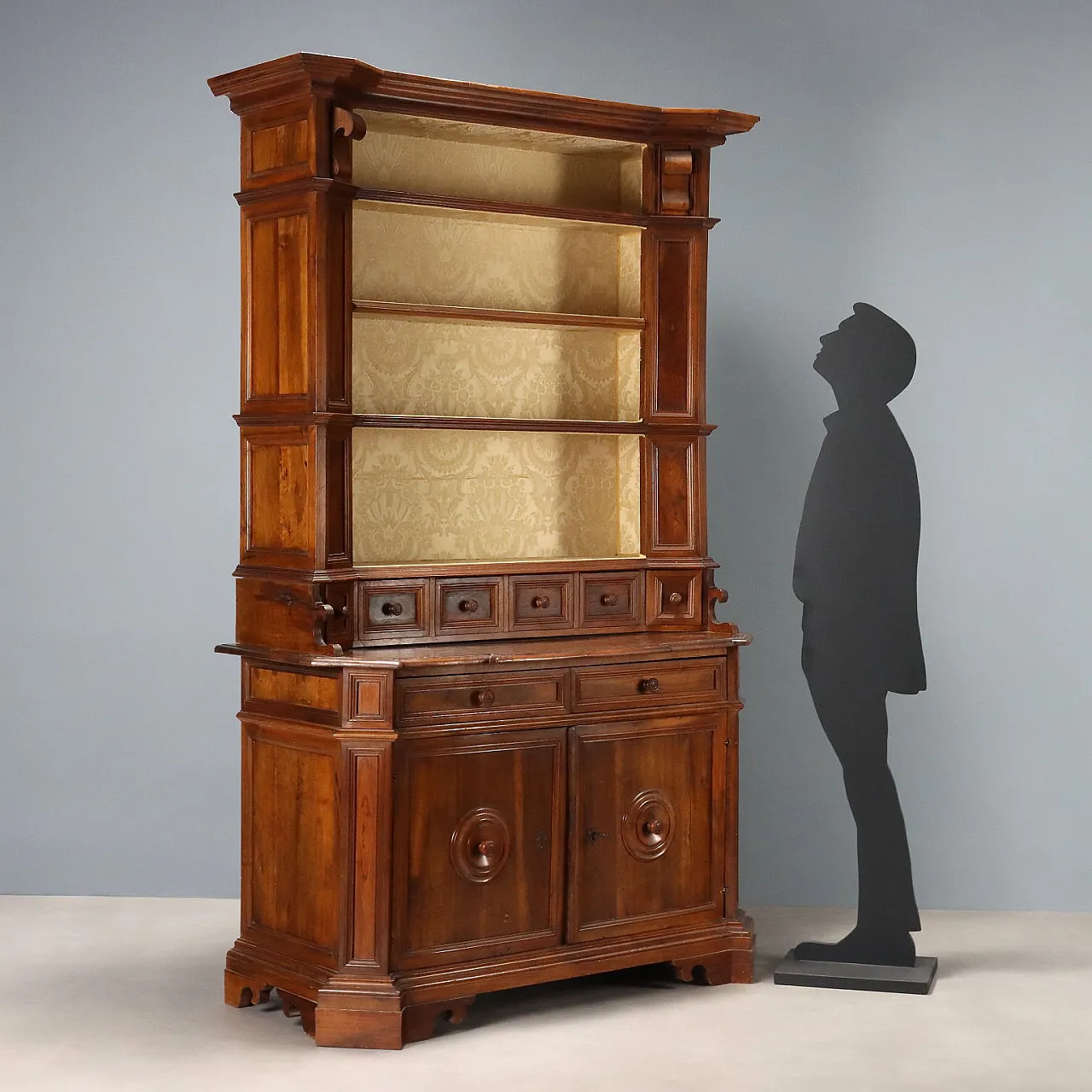 Cupboard in walnut with 6 drawers with upper part, 19th century 2
