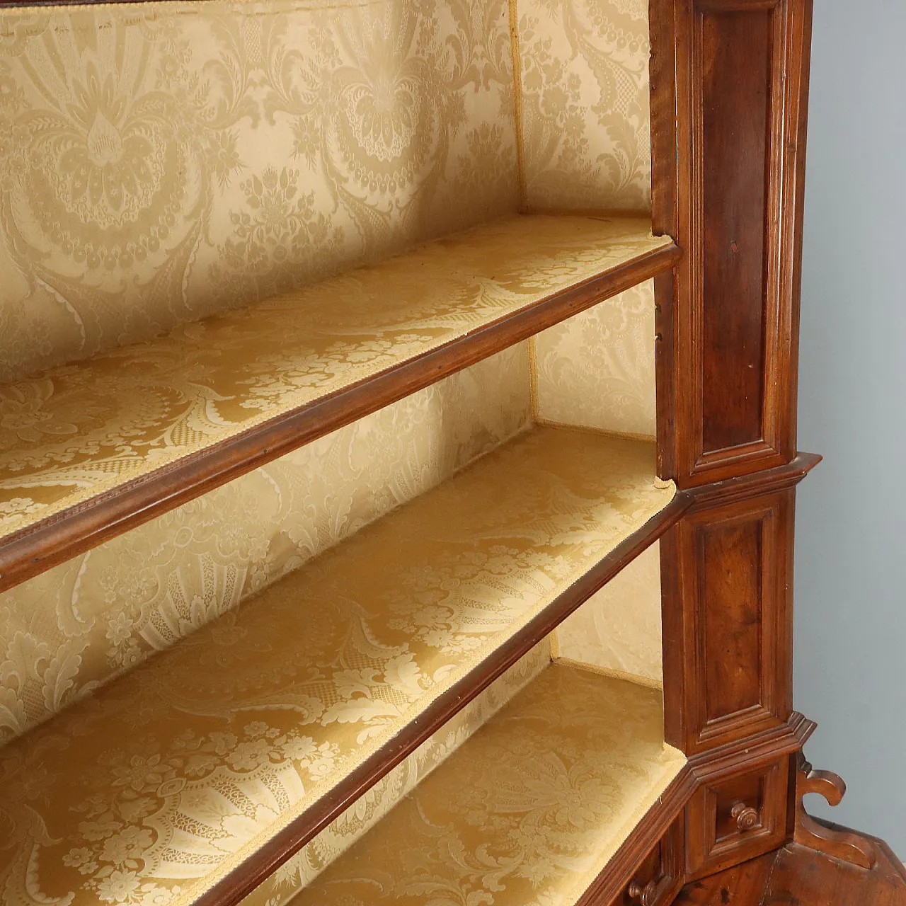 Cupboard in walnut with 6 drawers with upper part, 19th century 5