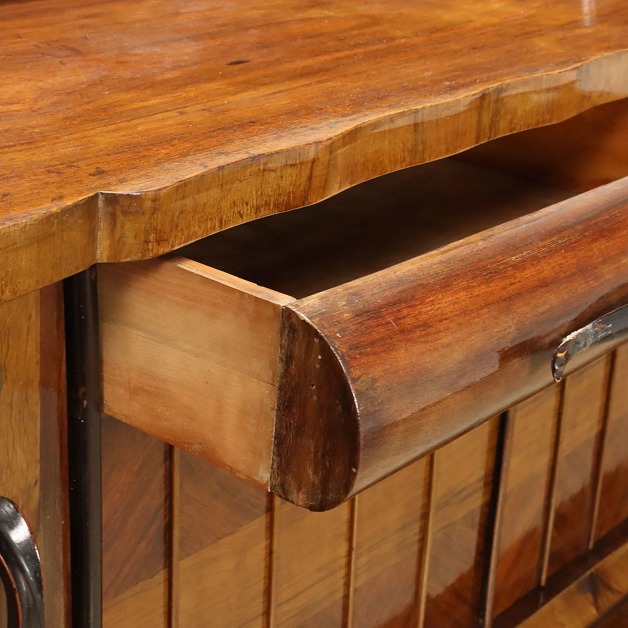 Credenza in noce e radica con alzata e specchio, anni '20 7