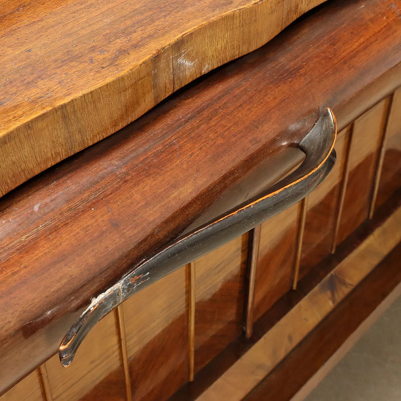 Credenza in noce e radica con alzata e specchio, anni '20 8