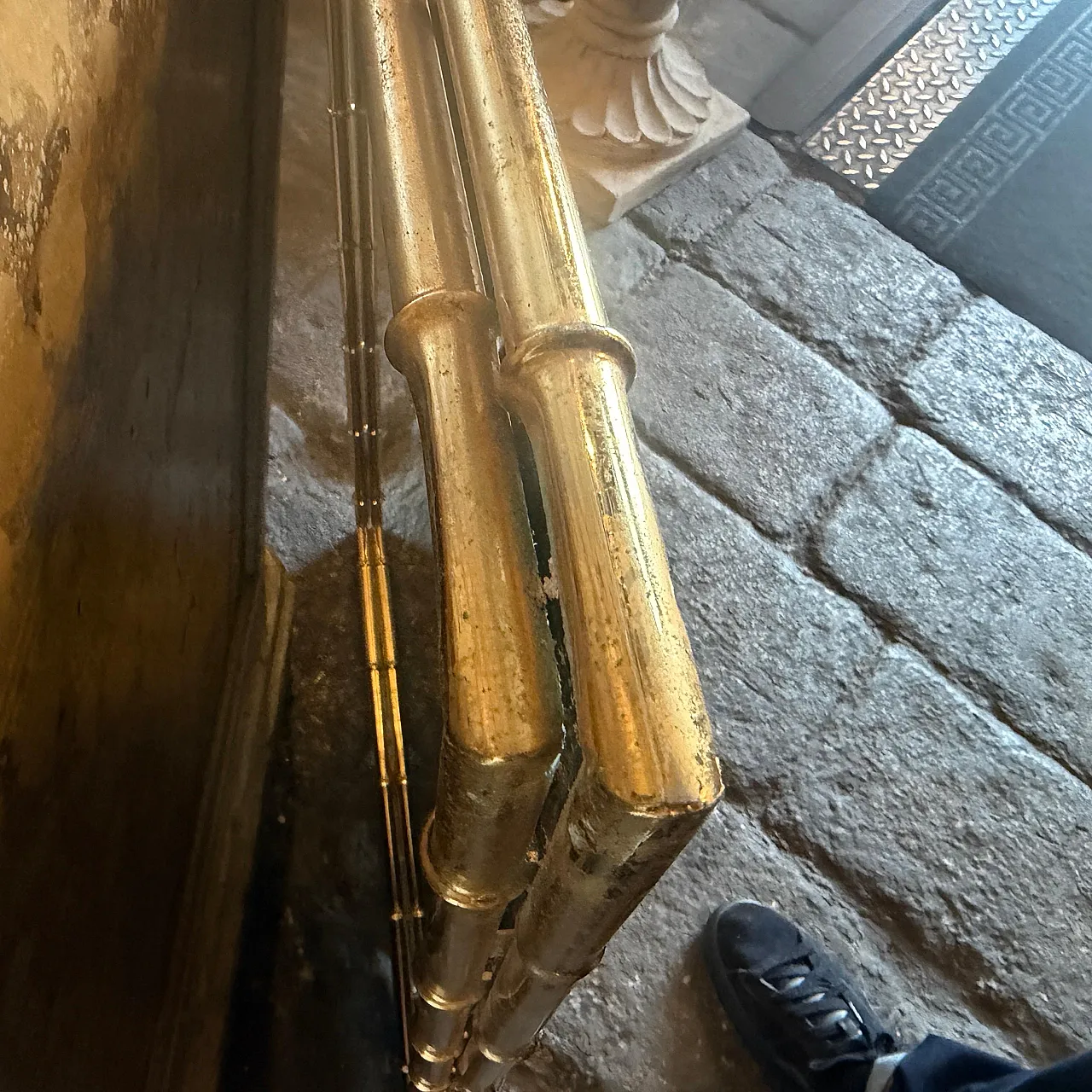 Specchio in ottone a forma di bambù Hollywood Regency, anni '70 7