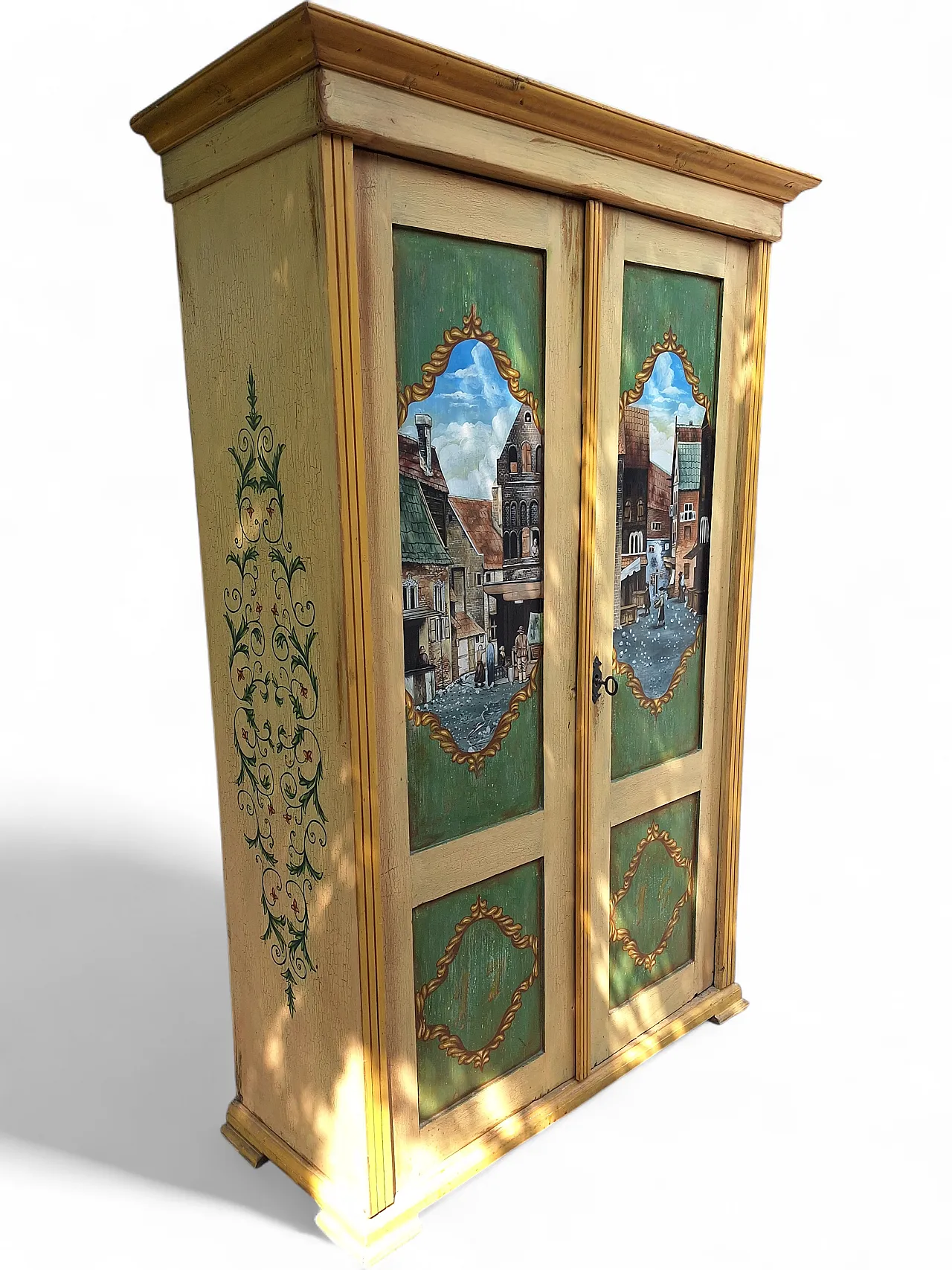 Austrian painted wardrobe with polychrome decorations,  19th century 35