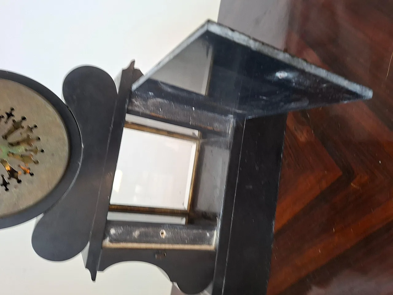 Napoleon table clock in black and red marble, late 19th century 11