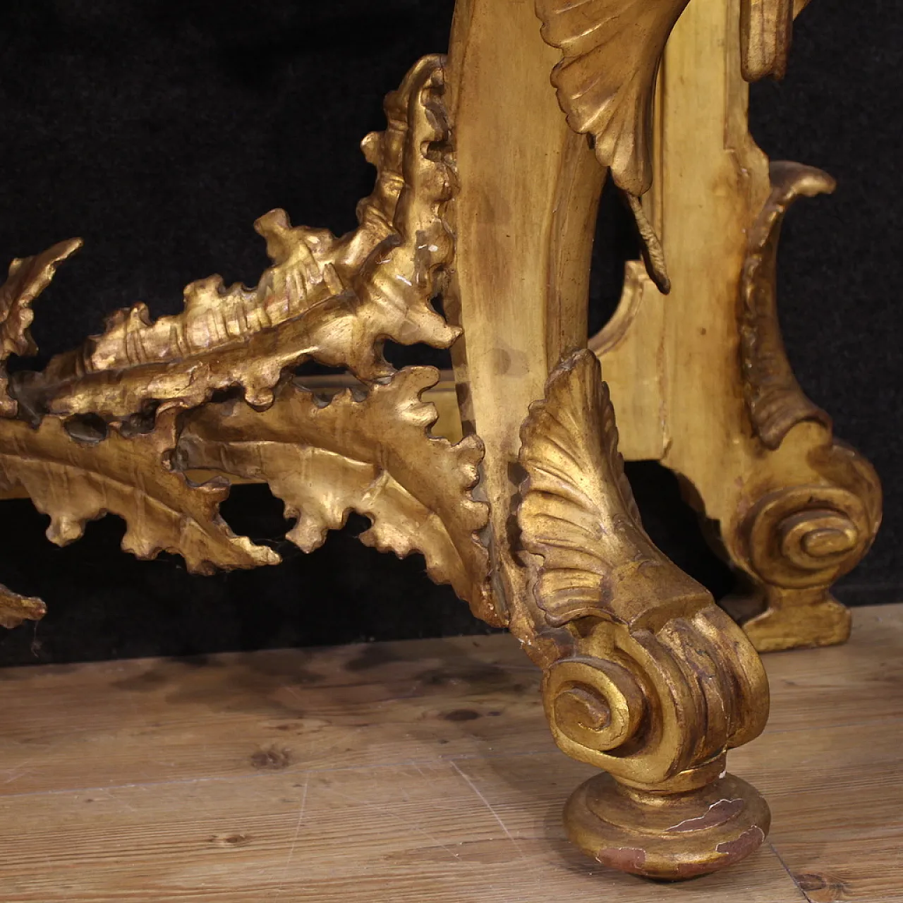 Carved and gilded Italian console, 20th century 7