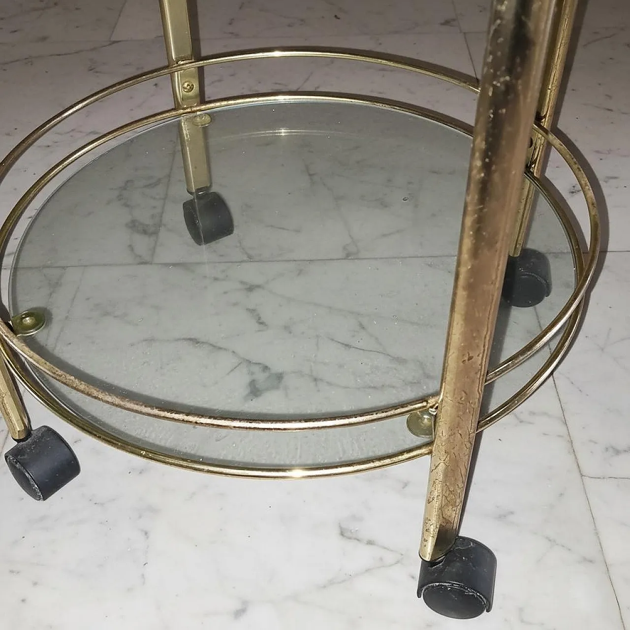 Carrello bar con ruote, ottone e vetro, anni '70 1