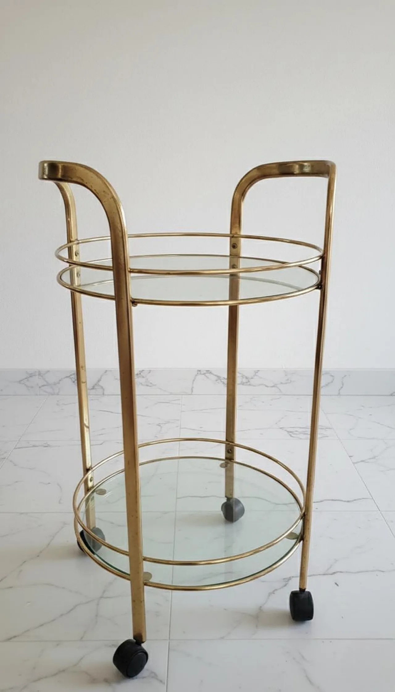 Carrello bar con ruote, ottone e vetro, anni '70 3