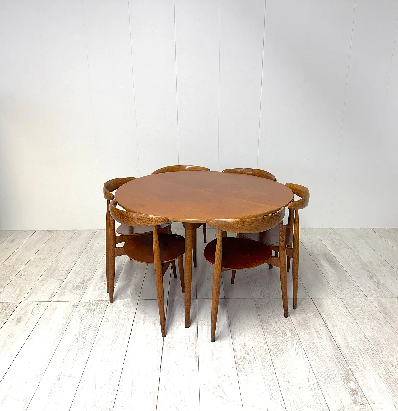 Table with chairs Heart by Hans Wegner for Fritz Hansen, 1950s 2