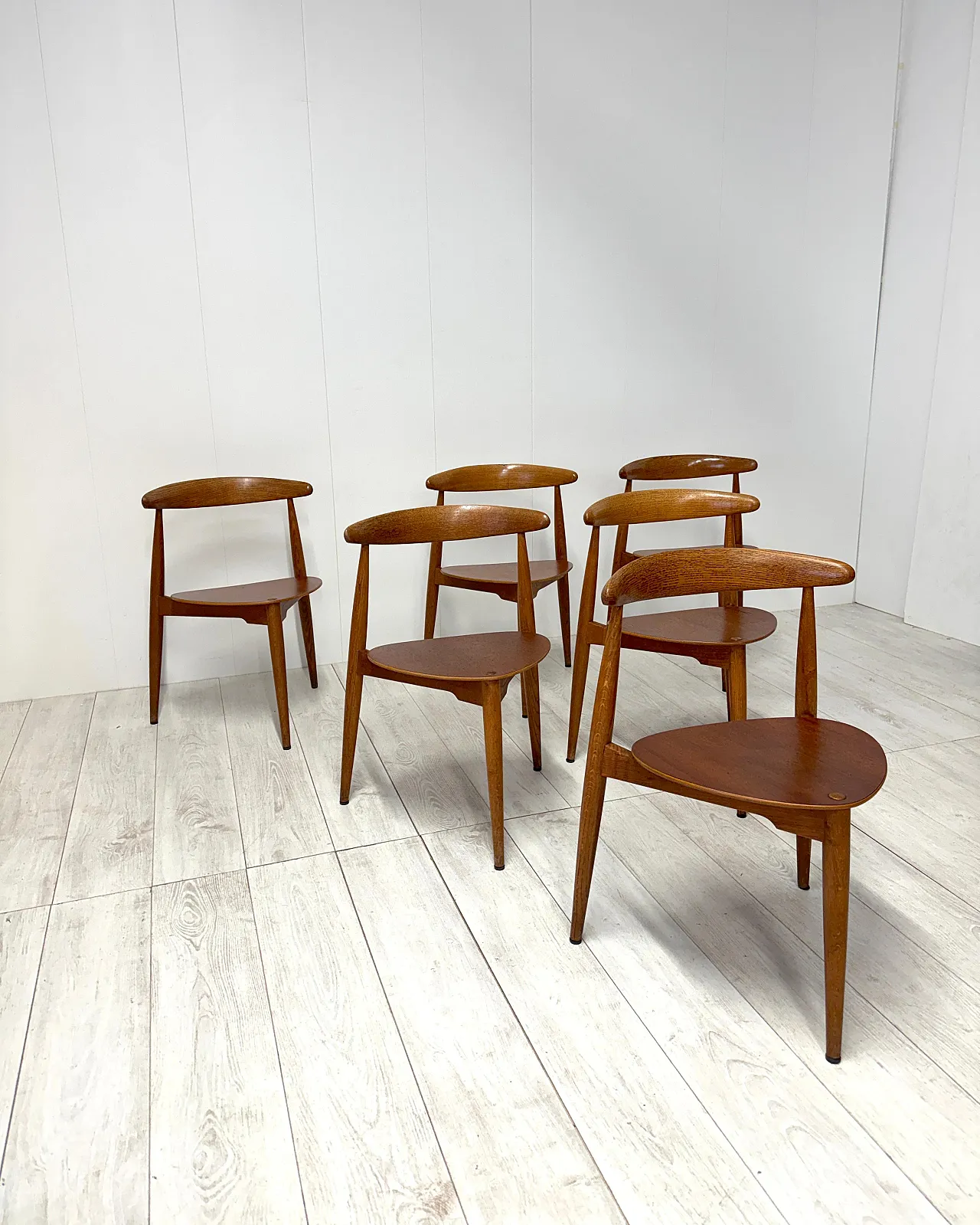 Table with chairs Heart by Hans Wegner for Fritz Hansen, 1950s 7