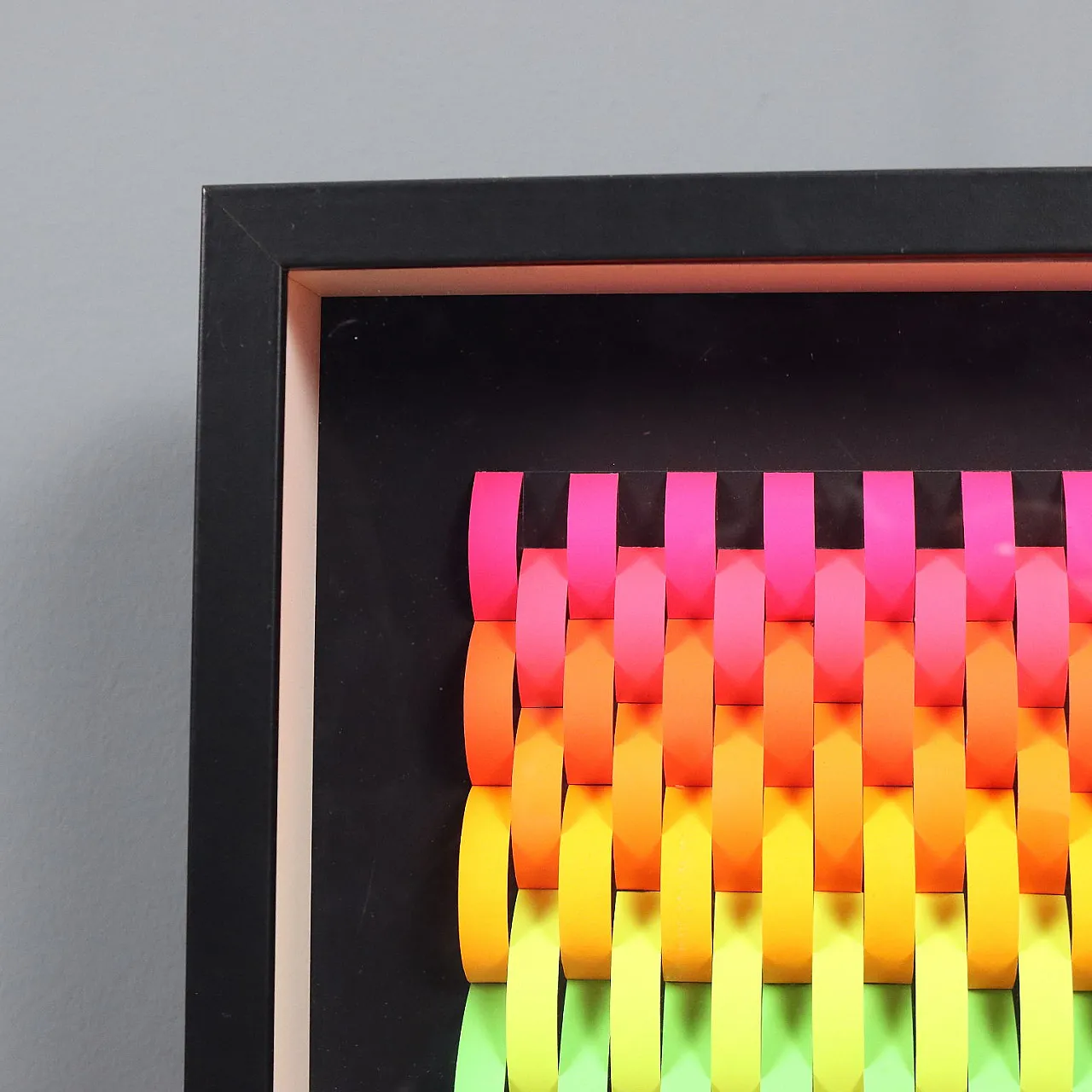 Geometrie cromo-cinetiche, carta fluorescente su cartoncino nero, '900 6