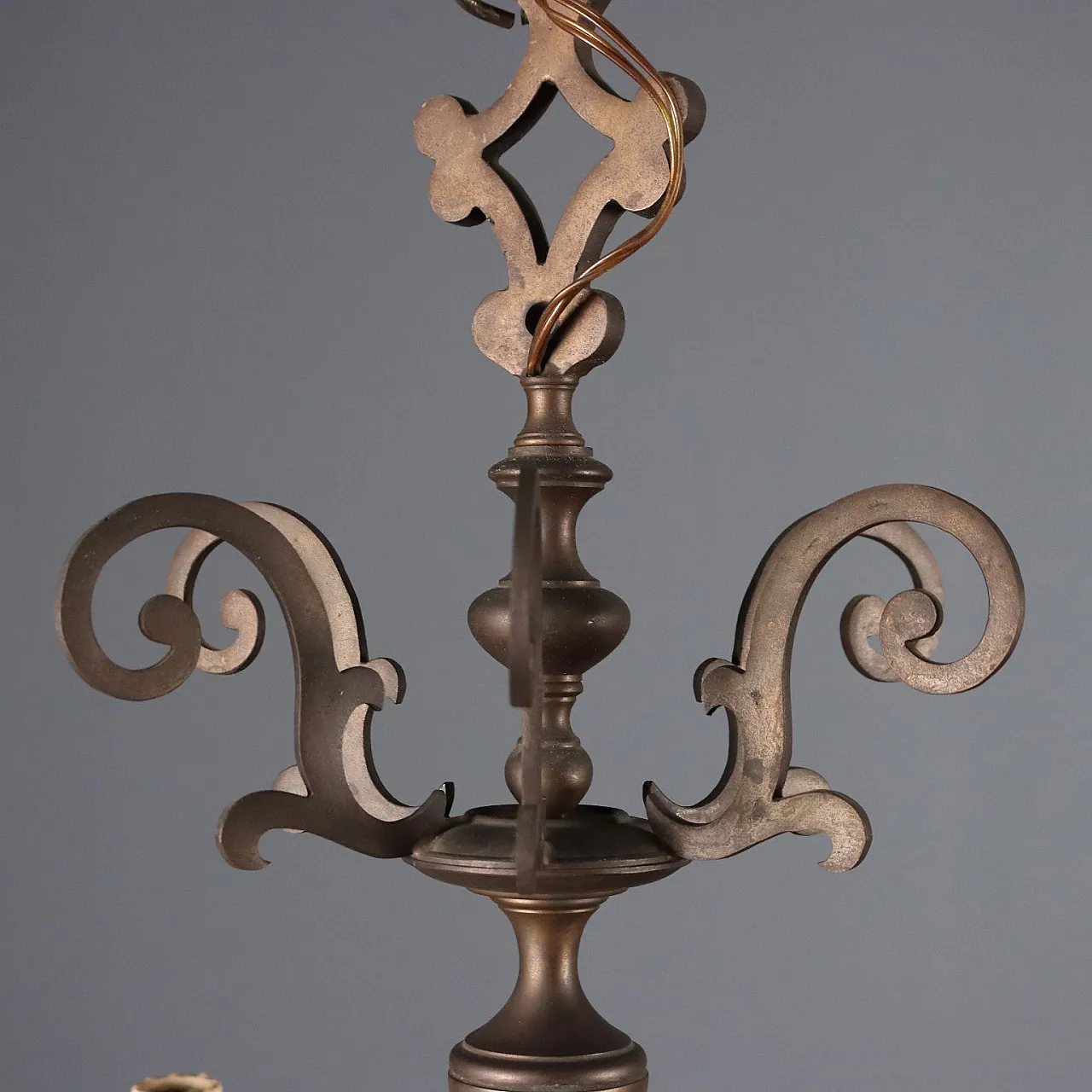 Lampadario in bronzo a sei luci con bobeches in lamiera, primo '900 7