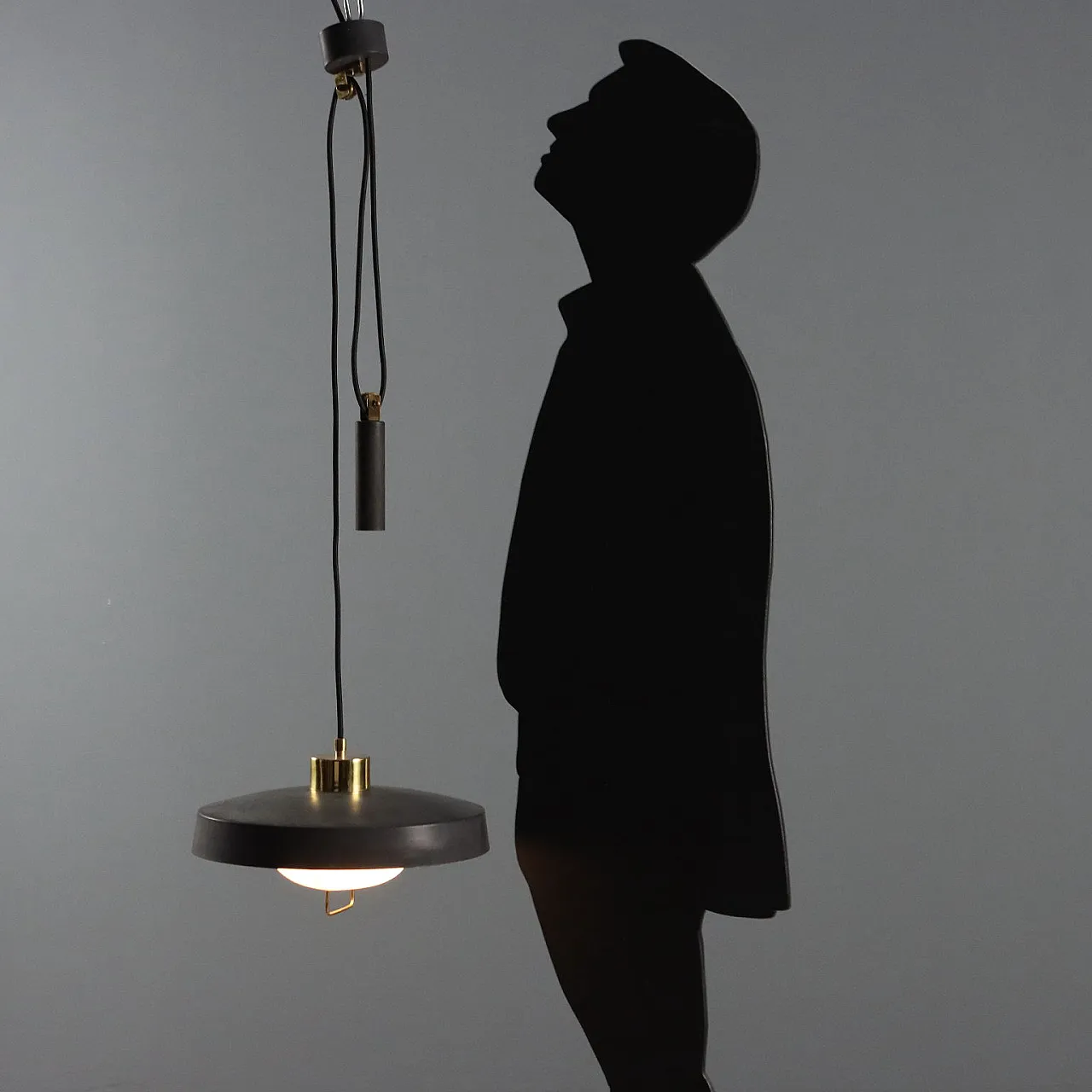 Plafoniera in alluminio smaltato, ottone e metacrilato, '900 2