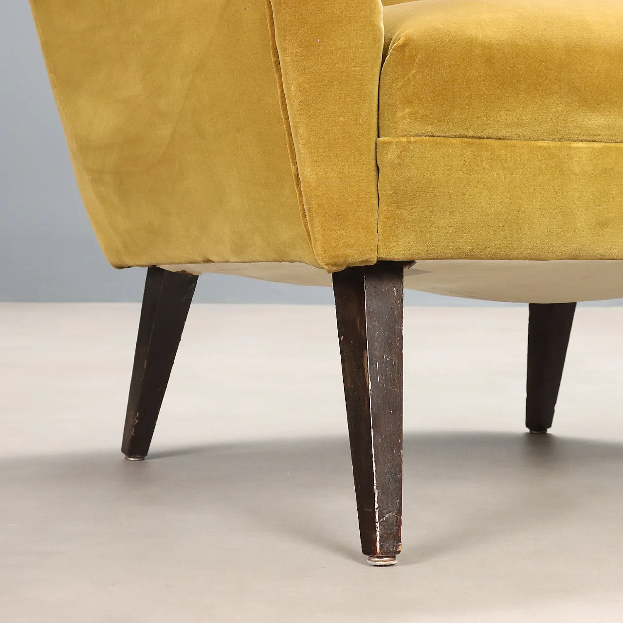 Pair of armchairs in velvet, foam and wood, 1960s 7