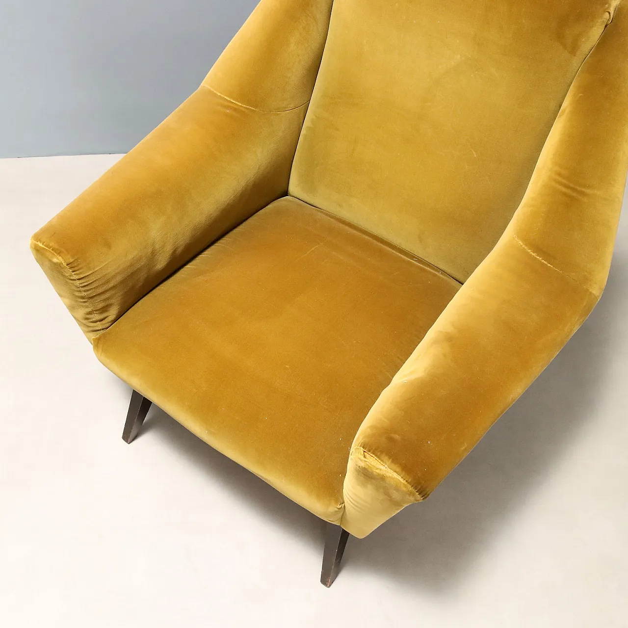 Pair of armchairs in velvet, foam and wood, 1960s 9