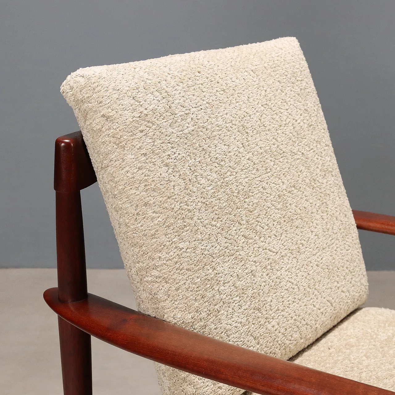 Poltrona con struttura in legno di teak a vista, '900 5