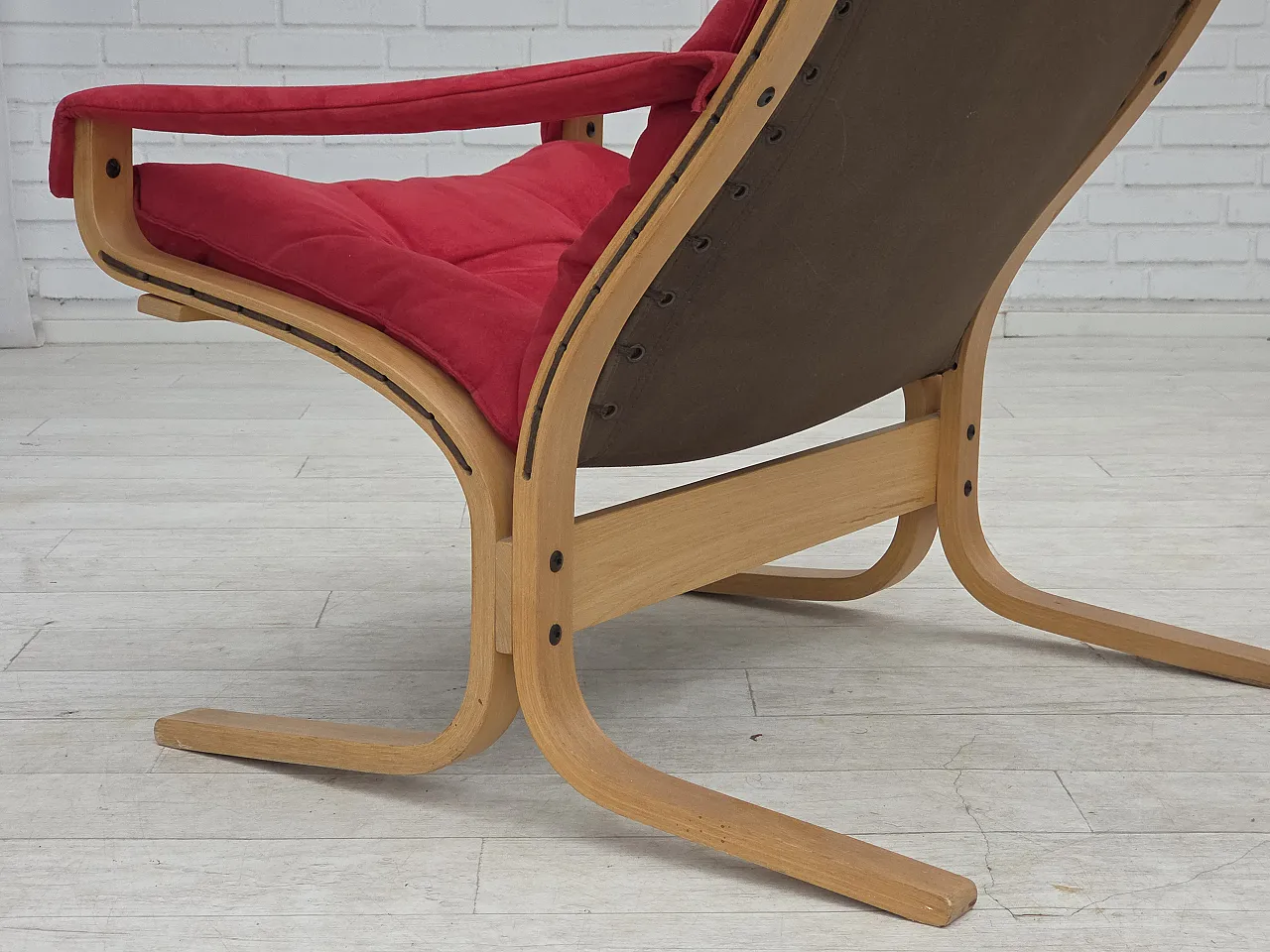 Pair of Norwegian Siesta chairs by Ingmar Relling, 70s 21