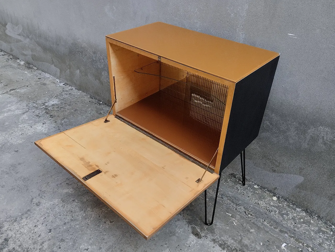 Sideboard Credenza Rework, 70s 3