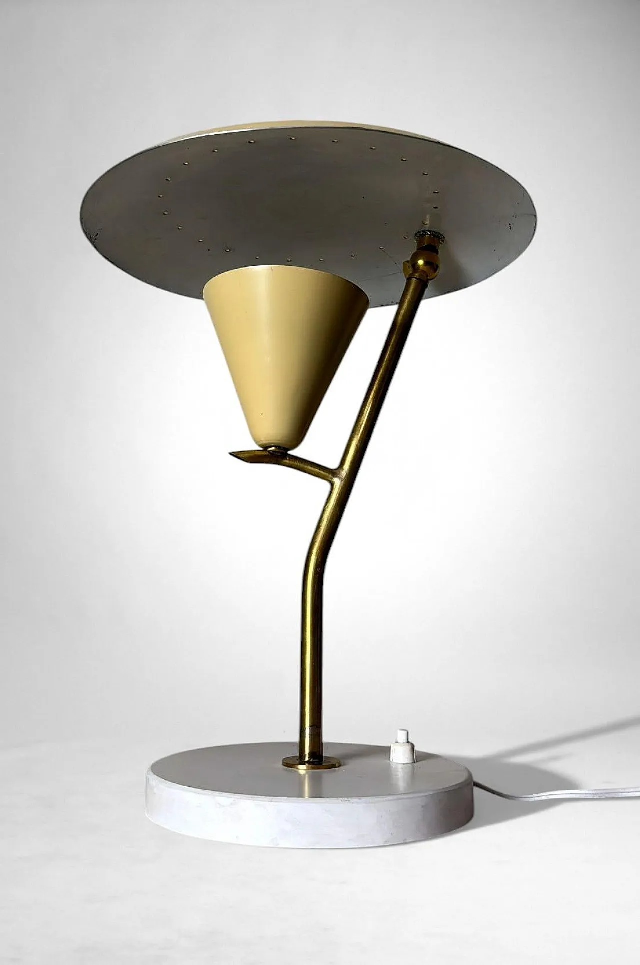 Adjustable table lamp in metal and brass, 1960s 7