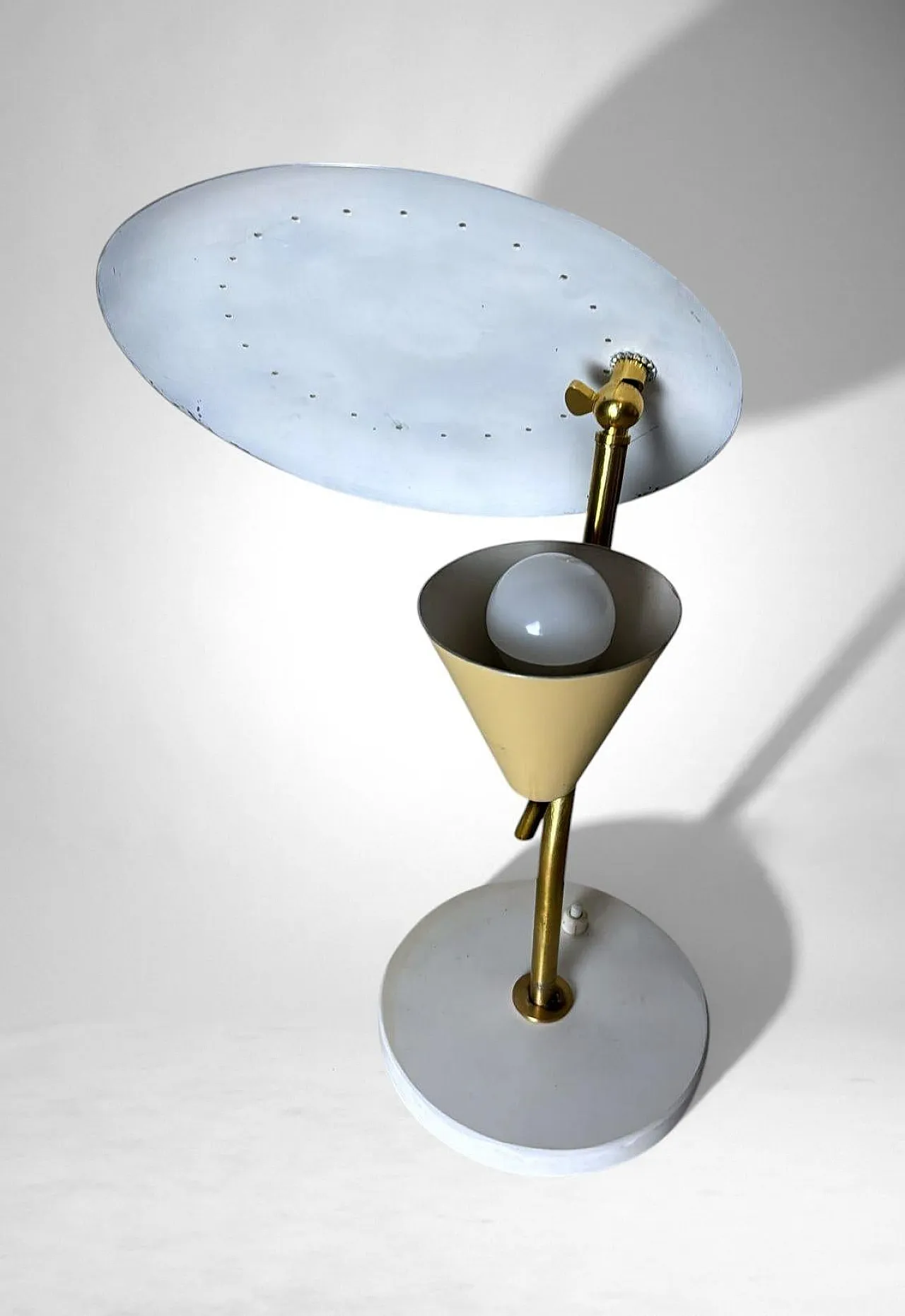 Adjustable table lamp in metal and brass, 1960s 9