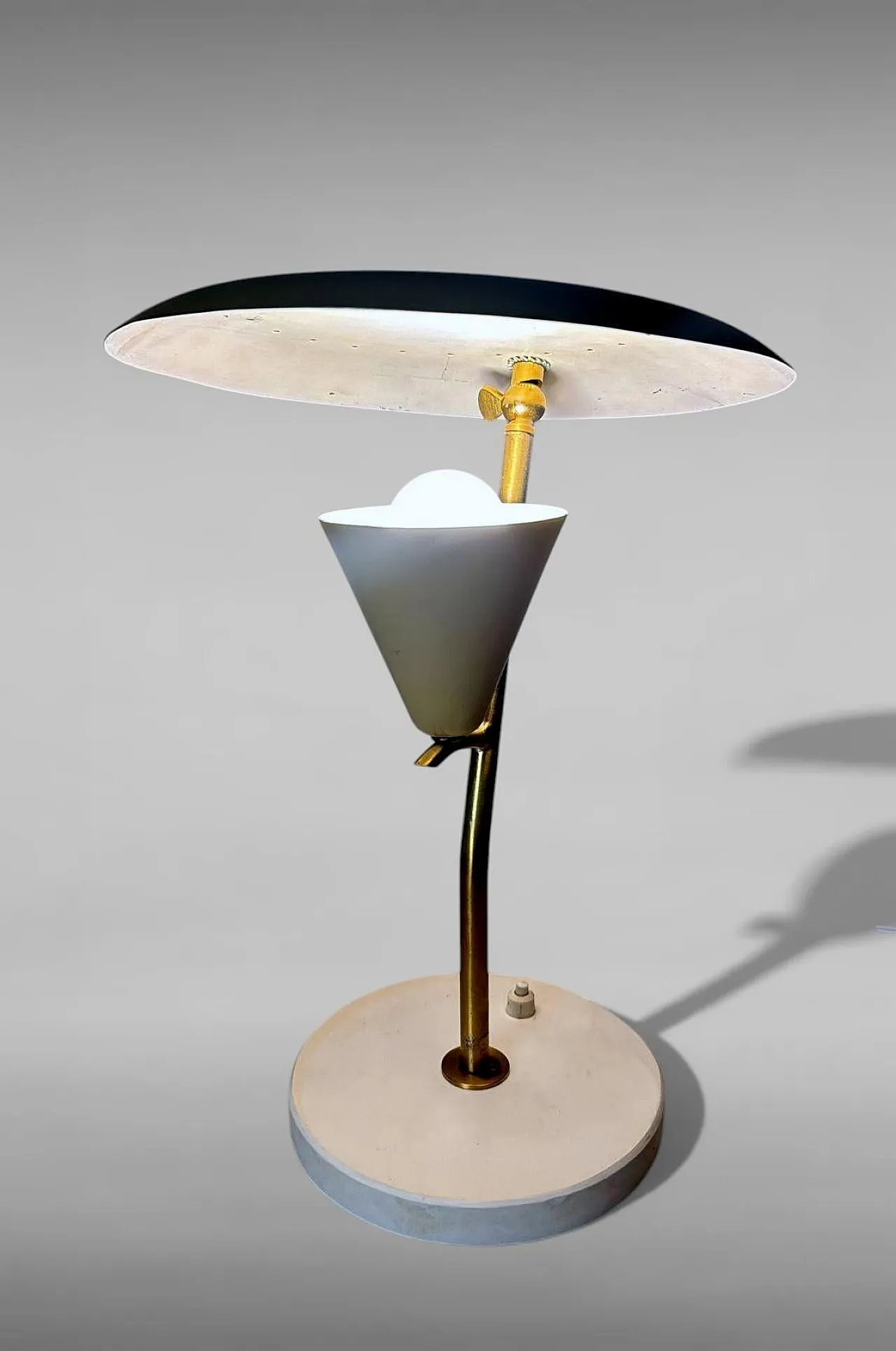 Adjustable table lamp in metal and brass, 1960s 12