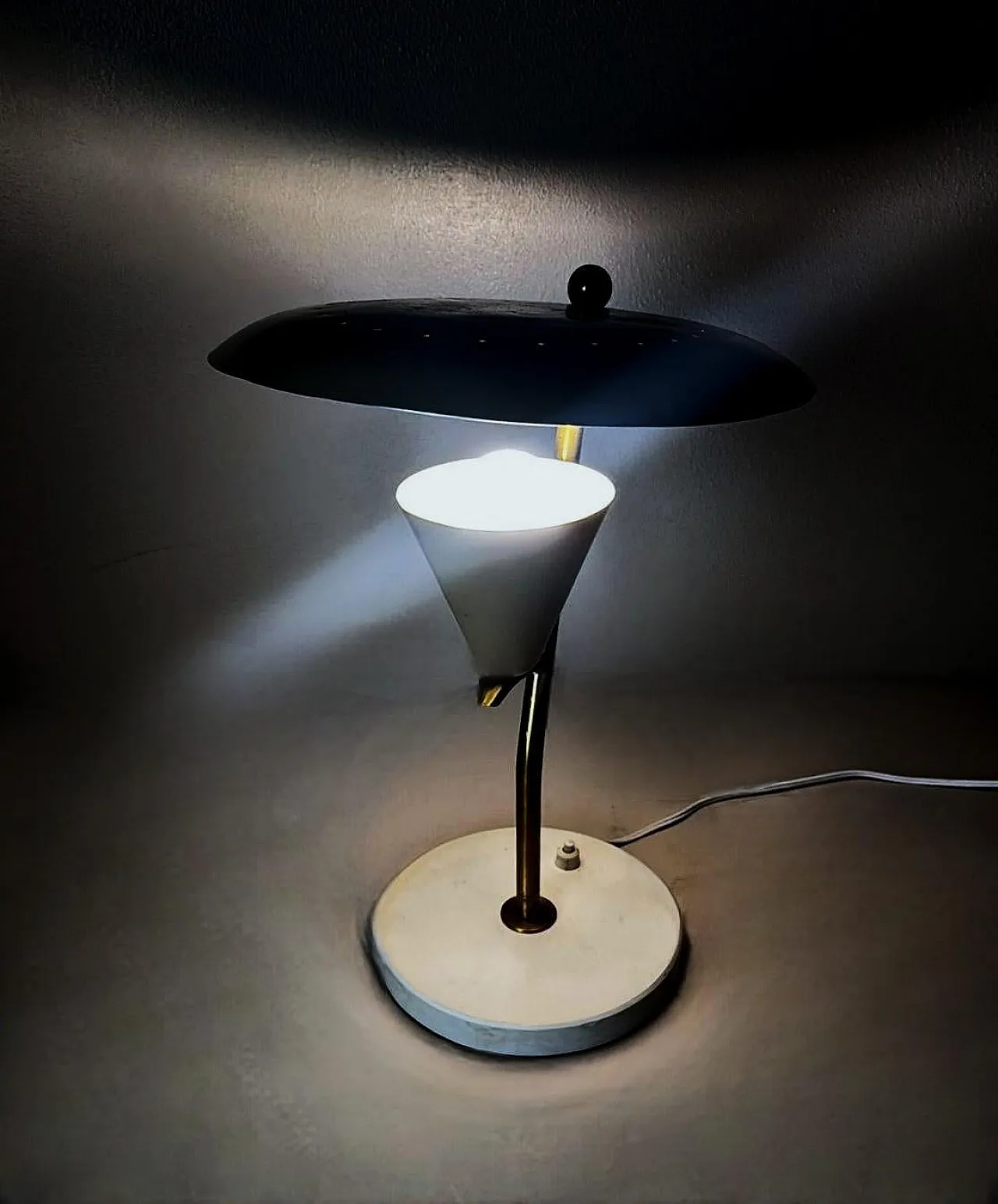 Adjustable table lamp in metal and brass, 1960s 14