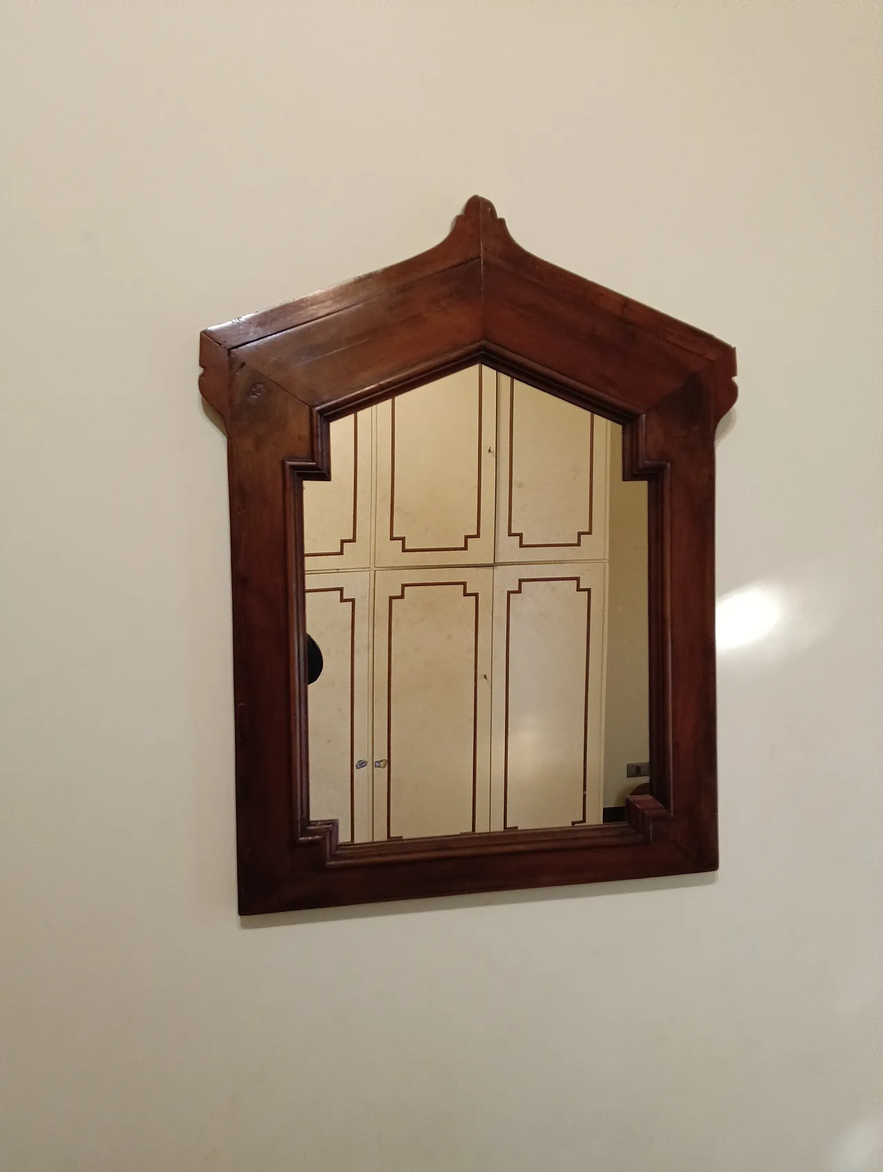 Specchiera con cornice in legno in stile, anni '50 9