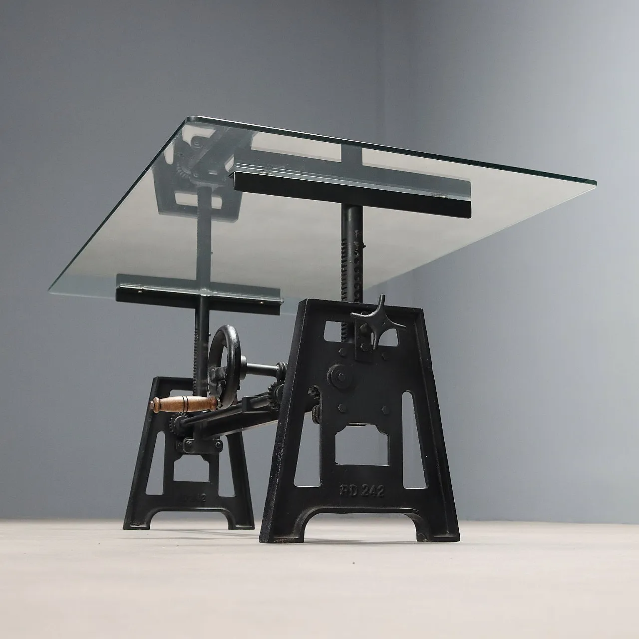 Tavolino in vetro e ferro con meccanismo regolabile, '900 4