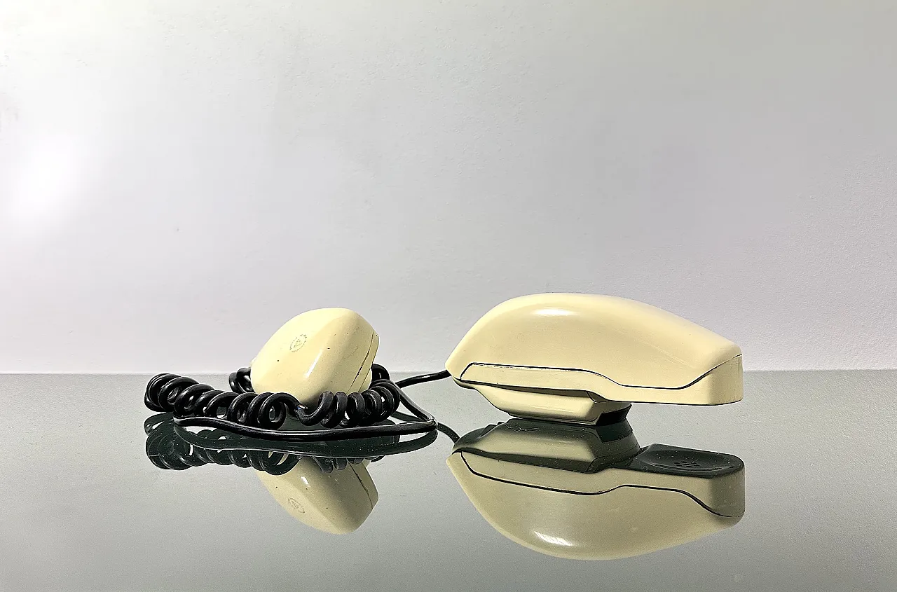 GRILLO telephone by Marco Zanuso and Richard Sapper, 1965 1