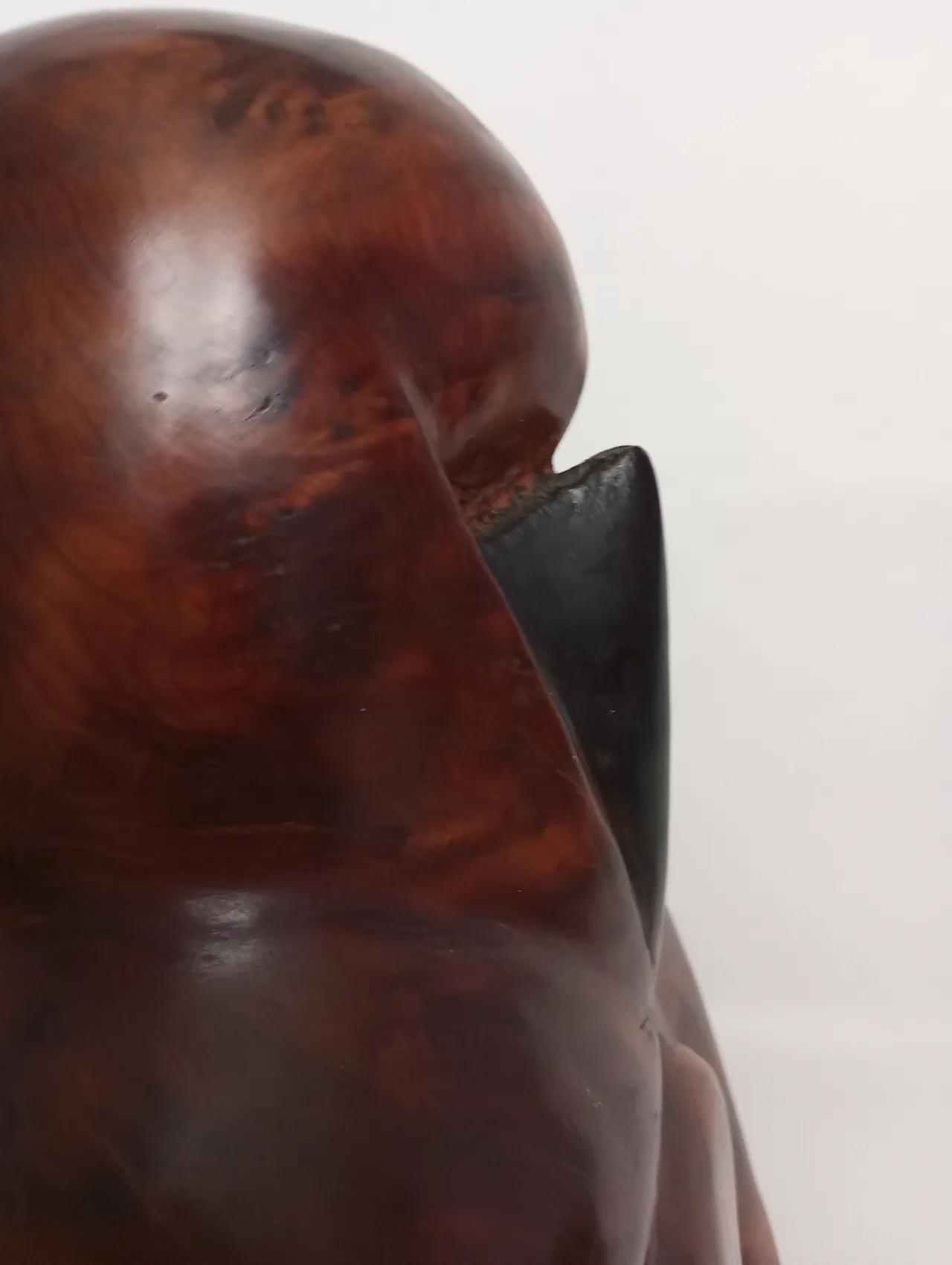 Scultura in radica di Tuia raffigurante donna con hijab, anni '60 20