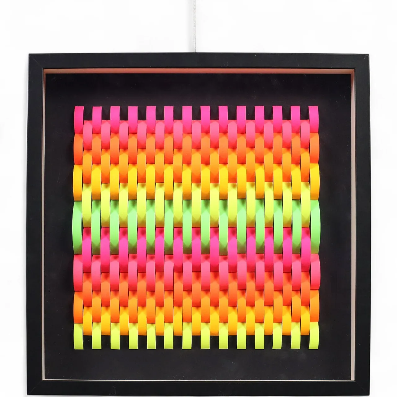 Geometrie cromo-cinetiche, carta fluorescente su cartoncino nero, '900 10