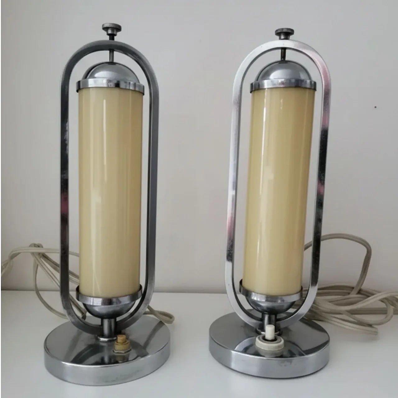 Pair of Bauhaus functionalist chrome table lamps, 1930s 1